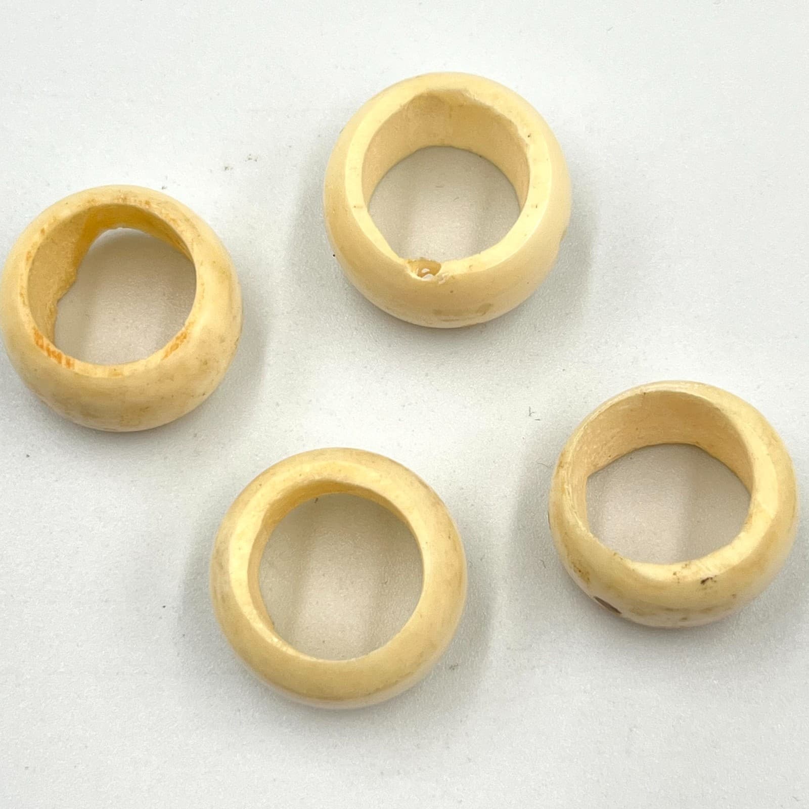 Vintage Set of 4 Cream Bone Resin Chunky Band Rings Boho Ethnic Style Western - Thumbnail 6