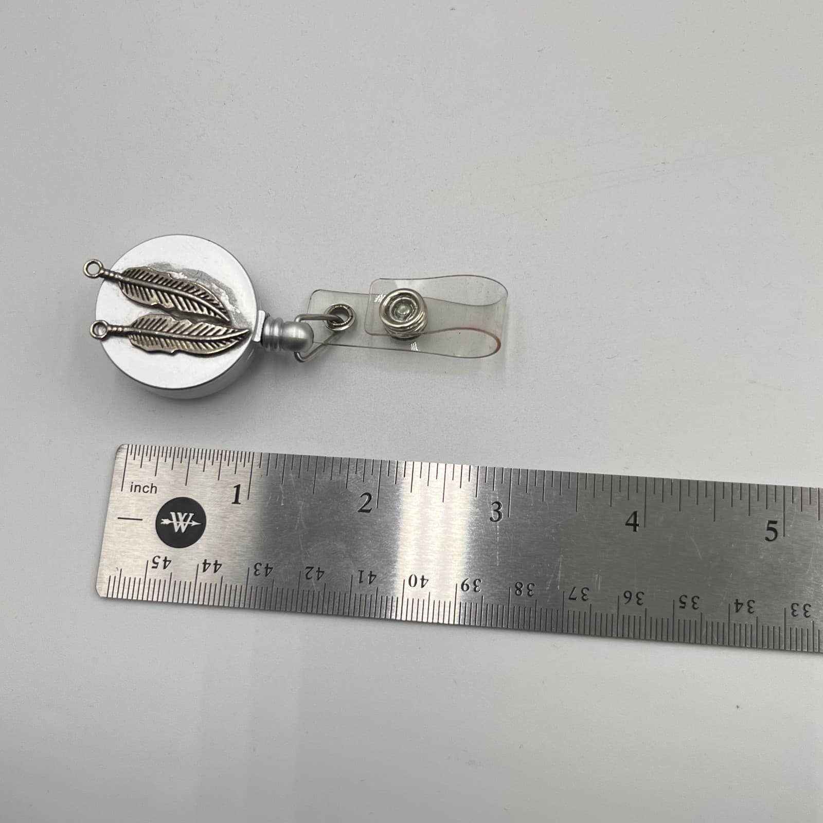 Vintage Western Boho Double Feather Retractable Badge Reel Silver Tone ID Holder - Thumbnail 5
