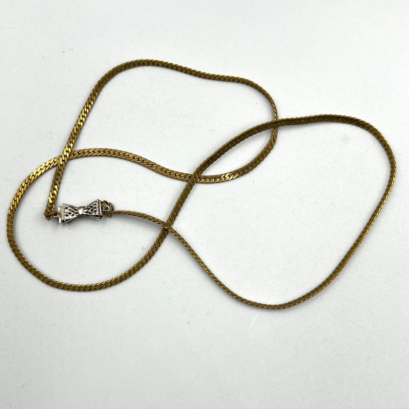 Vintage Gold Tone Herringbone Chain Necklace Silver Tone Bow Clasp 20" - Thumbnail 5