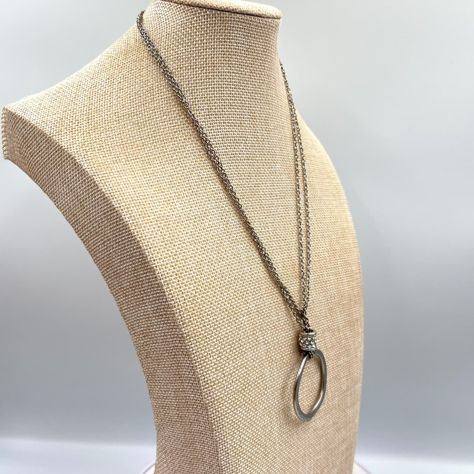 Vintage Silver Tone Hammered Hoop Pendant Necklace Rhinestone Slide Y2K Retro - Thumbnail 4