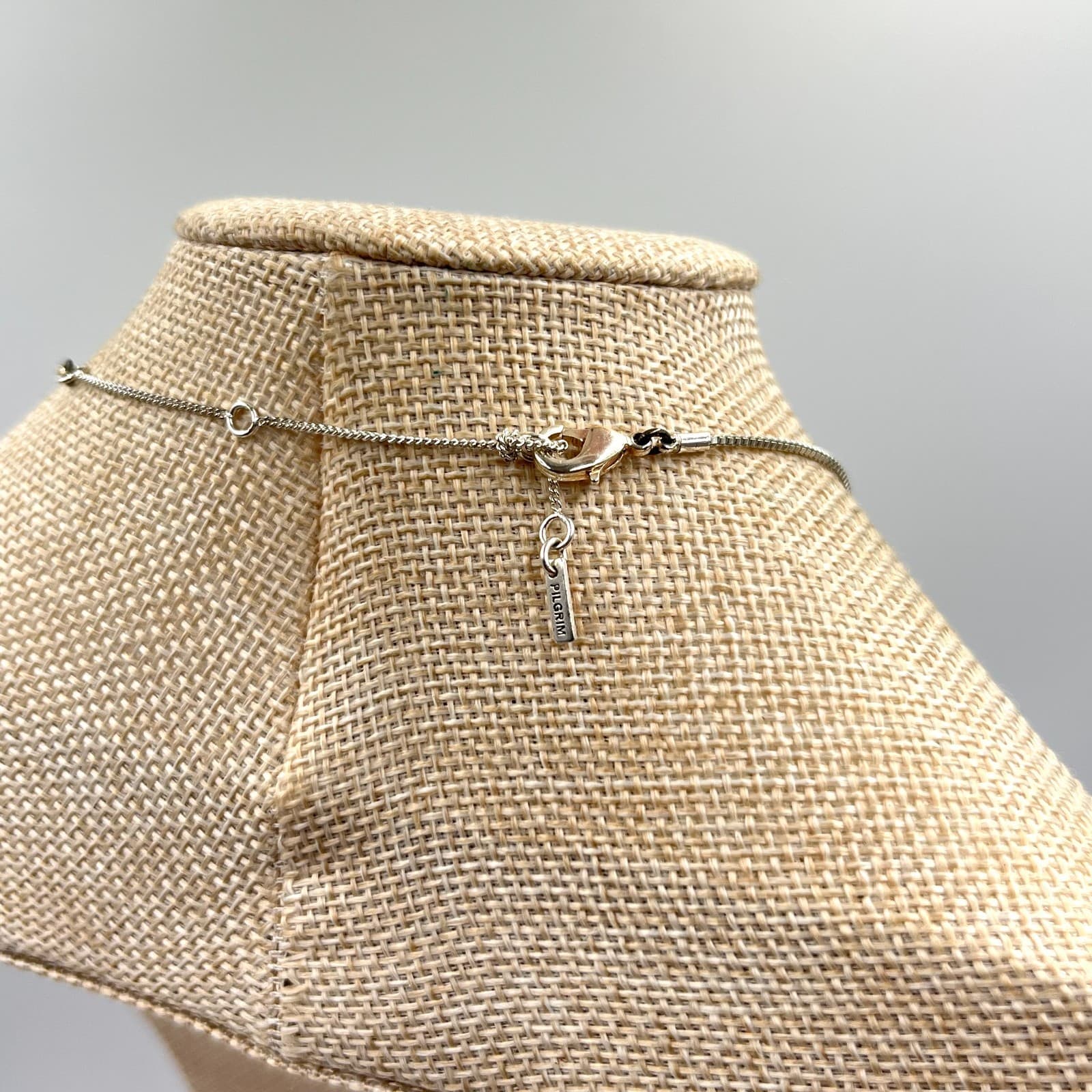 Vintage Pilgrim Silver Tone Circle Crystal Pendant Box Chain Necklace Minimalist - Thumbnail 7