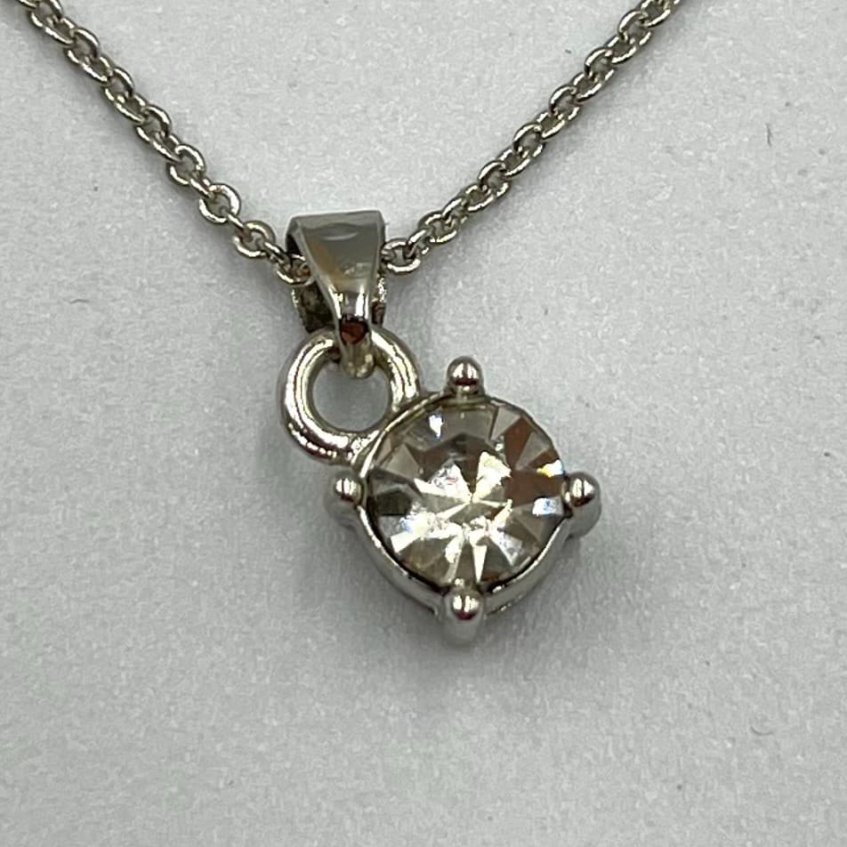 Vintage Time and Tru Silver Tone Round Clear Crystal Solitaire Pendant Necklace - Thumbnail 3