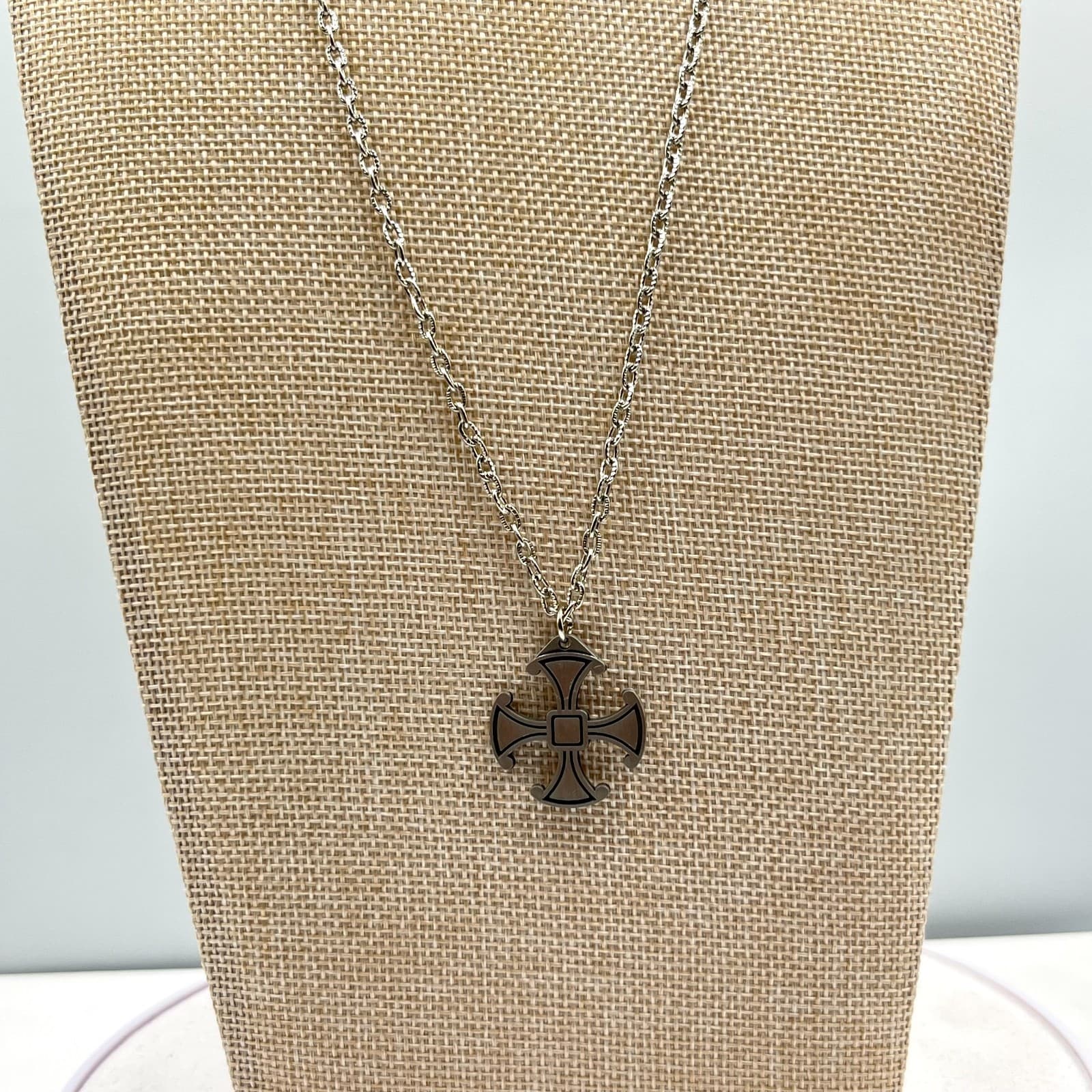 Vintage Gothic Silver Tone Celtic Cross Pendant Necklace Retro Unisex Jewelry - Thumbnail 5