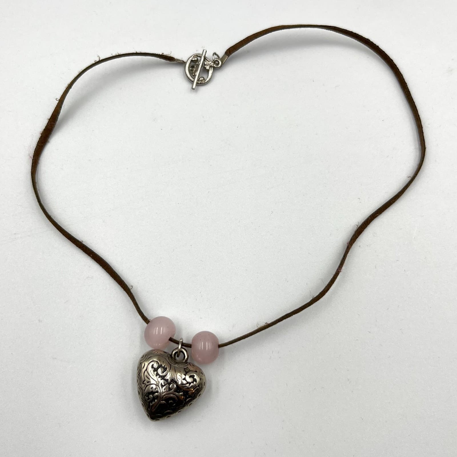 Vintage Boho Silver Ornate Filigree Heart Pink Bead Brown Suede Choker Necklace - Thumbnail 2