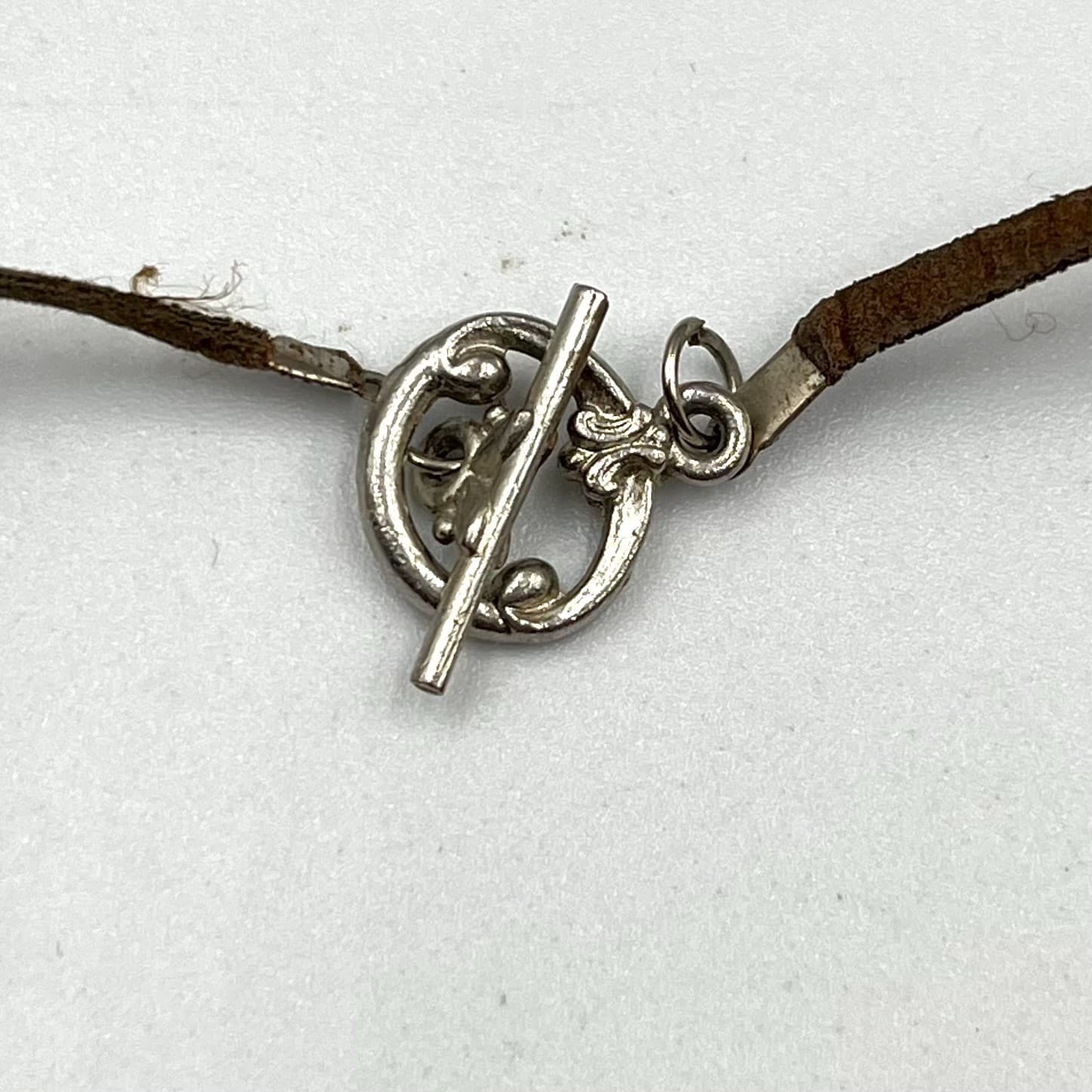 Vintage Boho Silver Ornate Filigree Heart Pink Bead Brown Suede Choker Necklace - Thumbnail 4