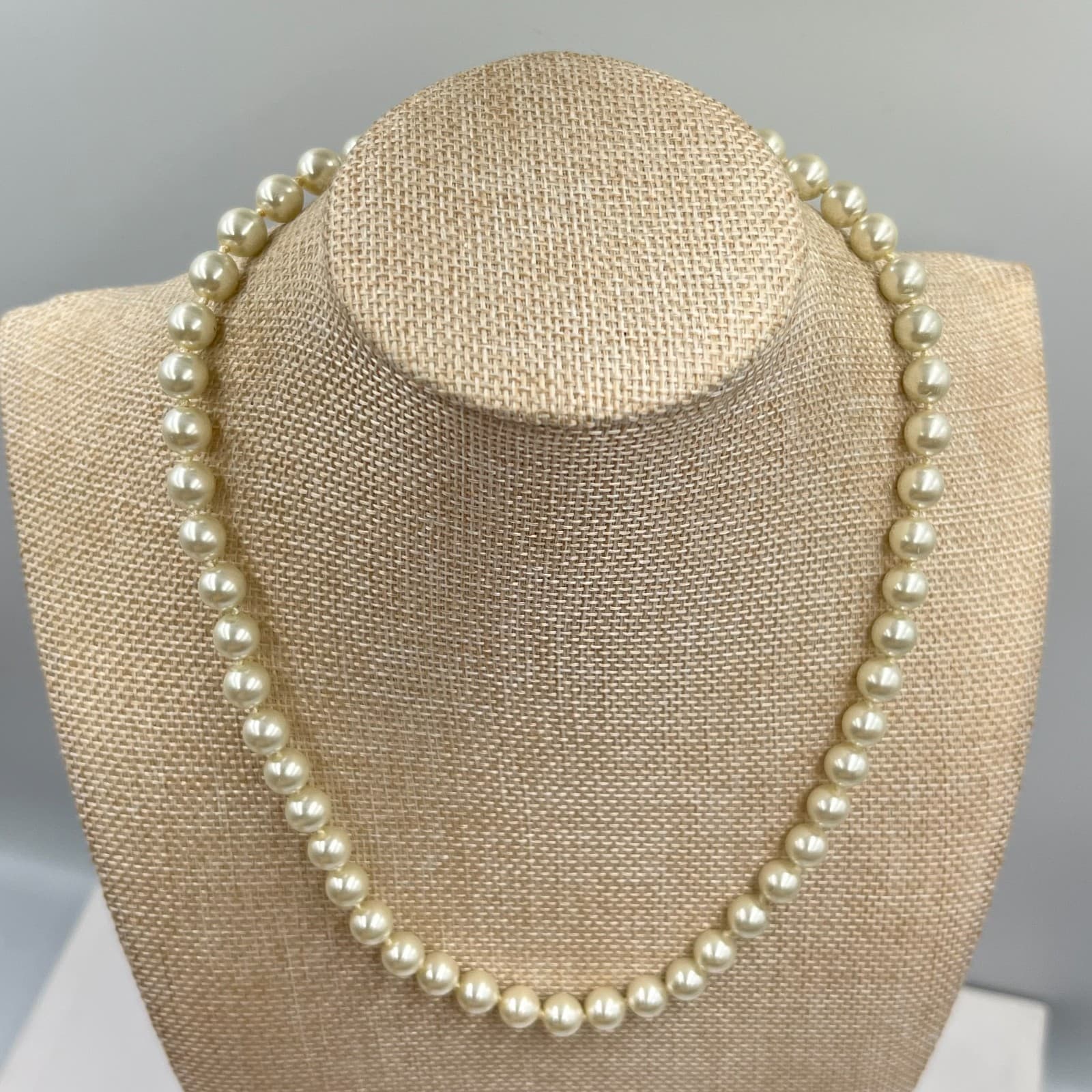 Vintage Retro Cream Faux Pearl Strand Necklace Gold Tone Lobster Claw Clasp - Thumbnail 5
