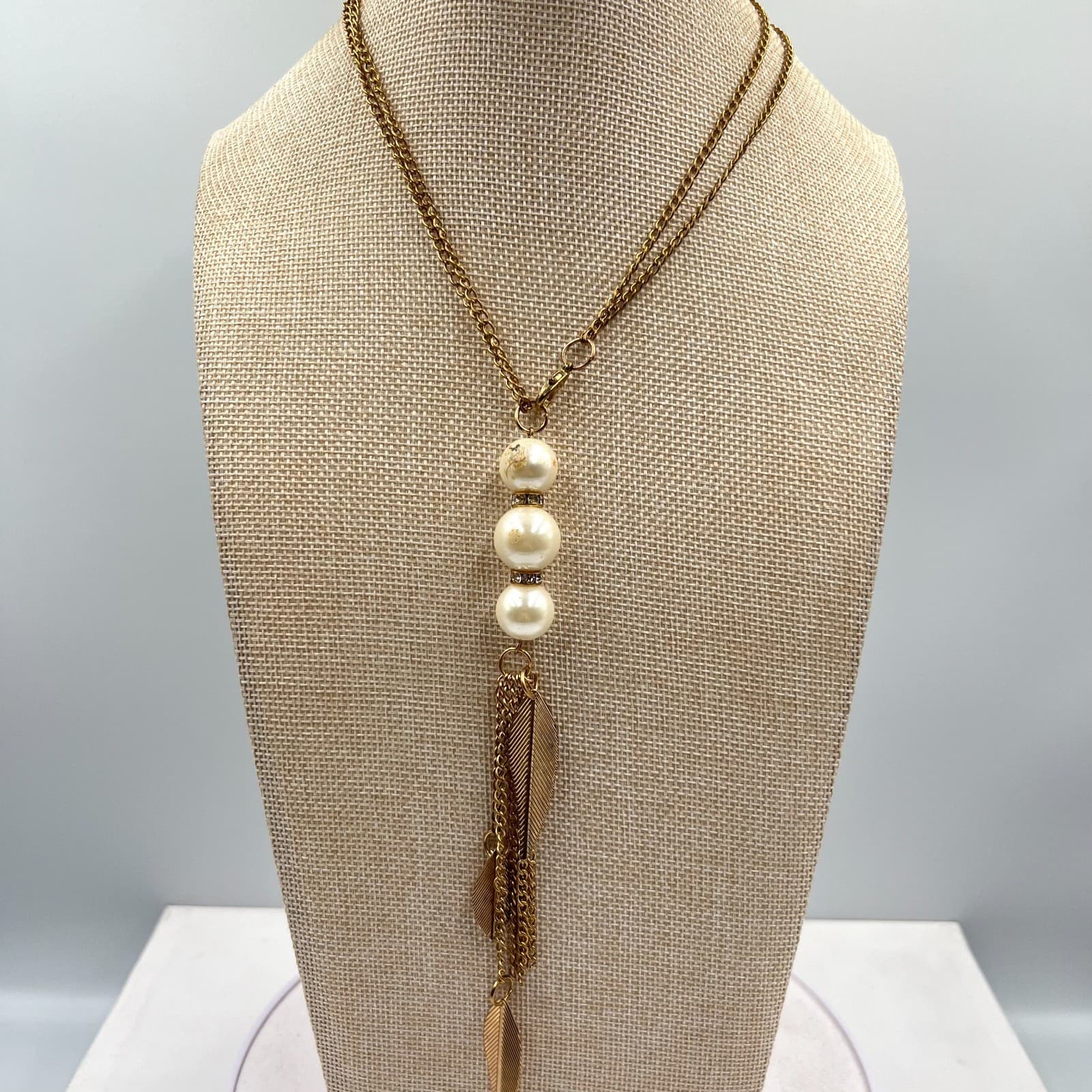 Vintage Boho Gold Tone Faux Pearl & Leaf Tassel Long Pendant Necklace Retro