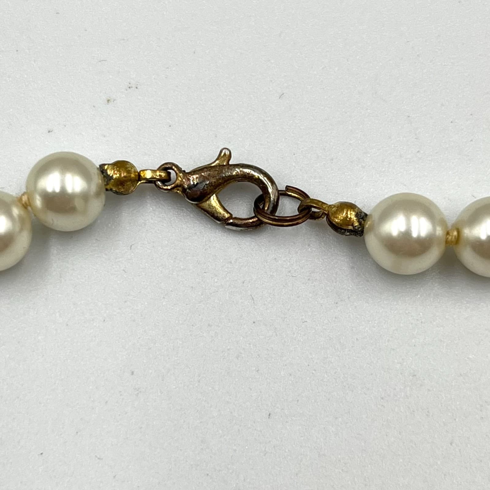 Vintage Retro Cream Faux Pearl Strand Necklace Gold Tone Lobster Claw Clasp - Thumbnail 3