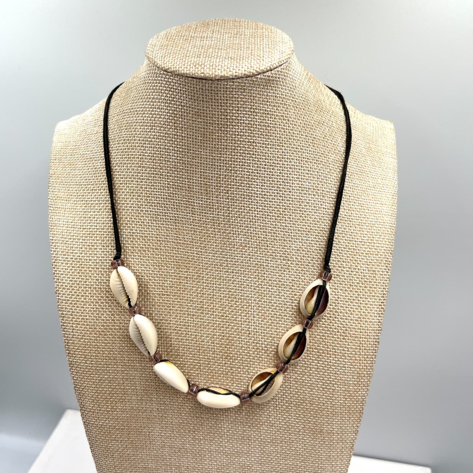 Vintage Y2K Boho Cowrie Shell Choker Necklace Black Cord Purple Glass Beads - Thumbnail 5