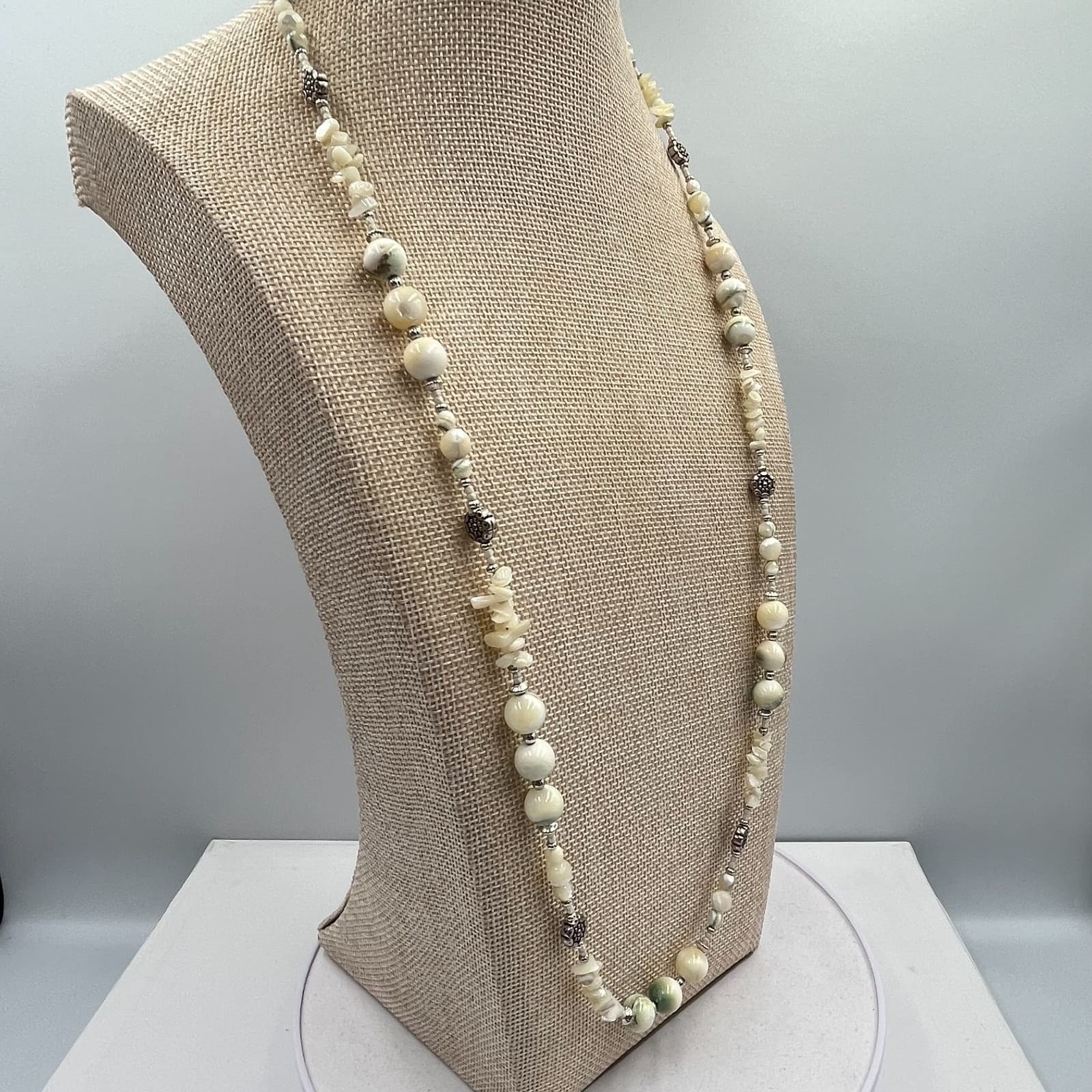Vintage Boho Mother of Pearl Shell Beaded Necklace Cream Green Floral Accents - Thumbnail 7