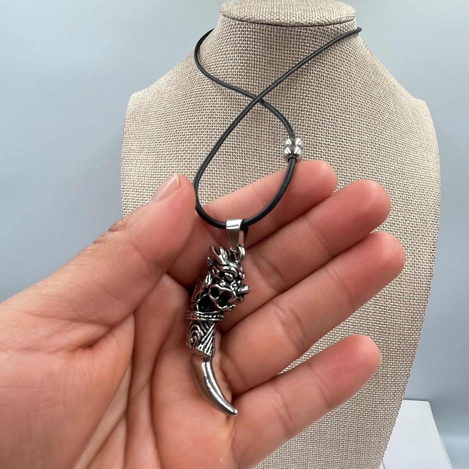 VTG Gothic Silver Tone Dragon Claw Pendant Necklace Cord Fantasy Mythical Style - Thumbnail 5