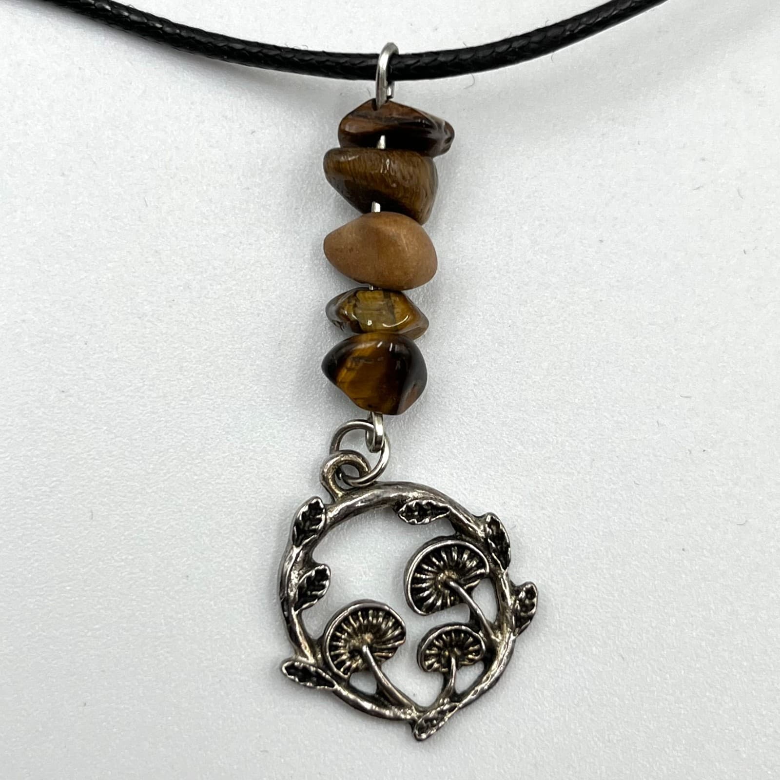 VTG Retro Boho Tigers Eye Mushroom Pendant Black Cord Necklace Earthy Goblincore - Thumbnail 4
