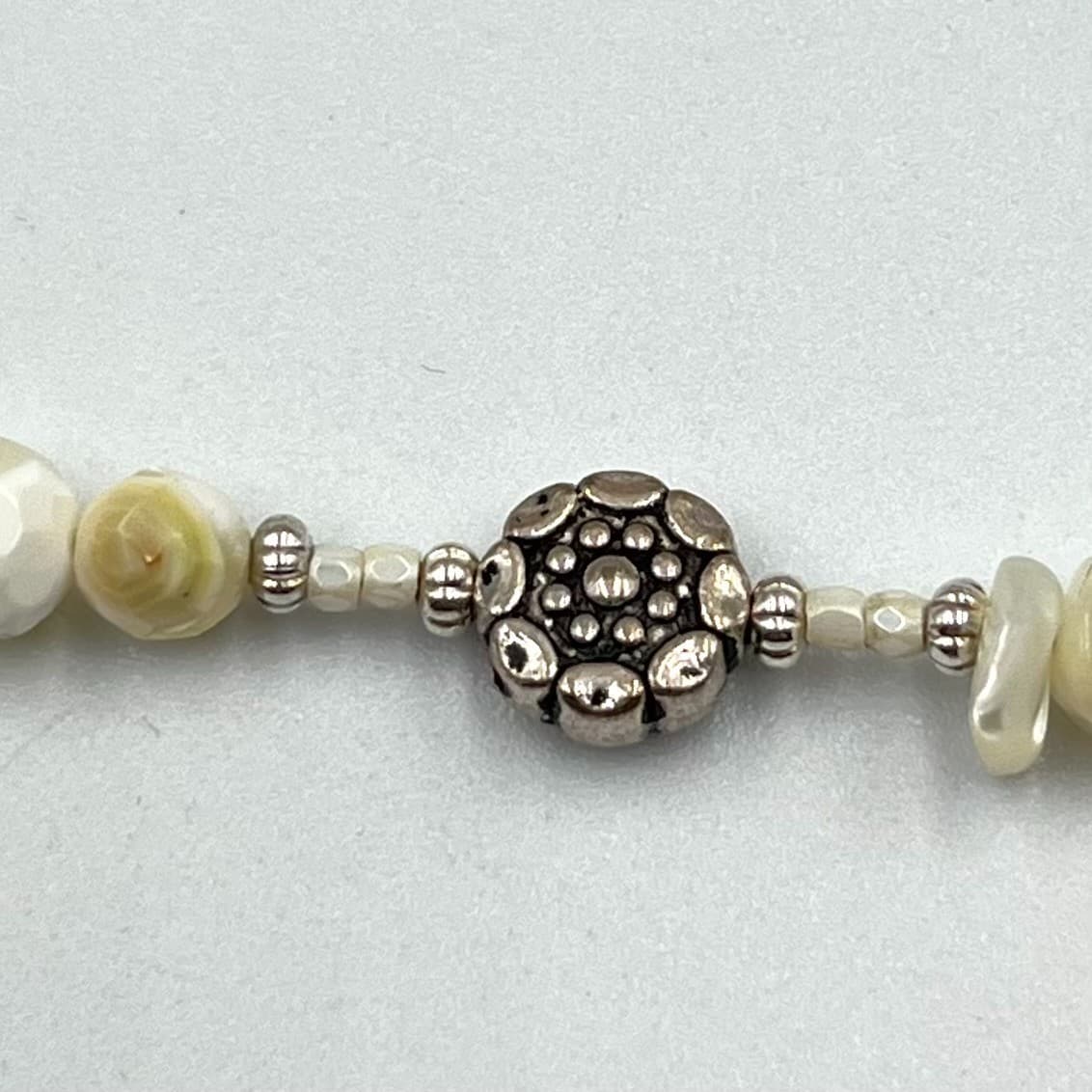 Vintage Boho Mother of Pearl Shell Beaded Necklace Cream Green Floral Accents - Thumbnail 4