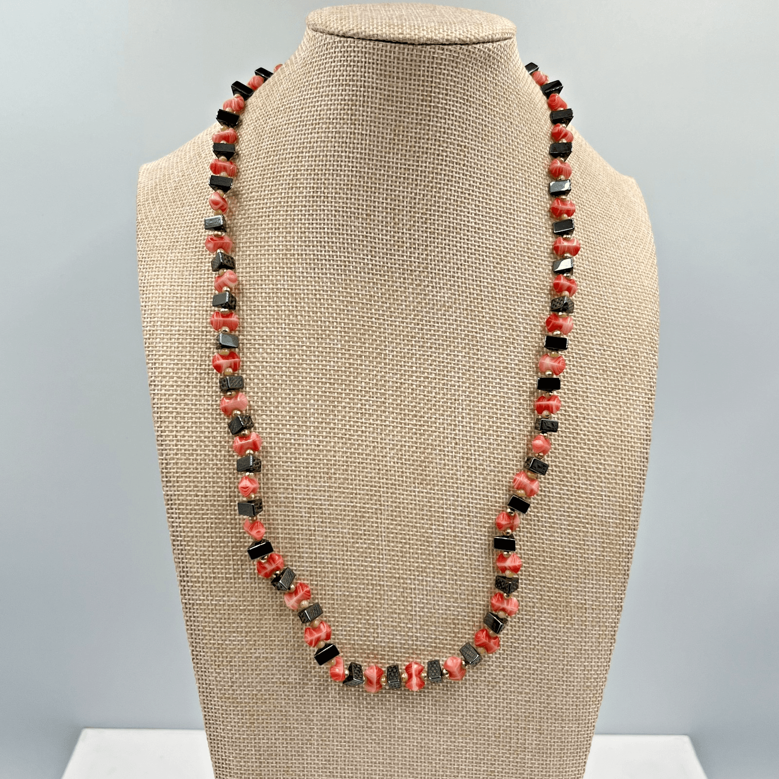 Vintage Art Deco Style Pink Swirl & Black Hematite Beaded Necklace Retro Y2K