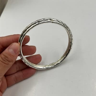 Set of 2 Vintage Silver Tone Bangle Bracelets 8" Textured Beaded & Etched Design - Thumbnail 5