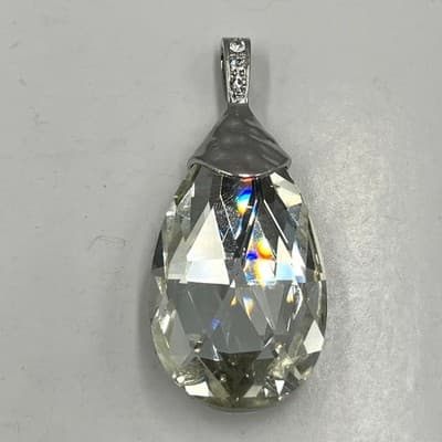 VTG Crystal Jewelry Set: Large Teardrop Faceted Pendant & Round Drop Earrings - Thumbnail 6
