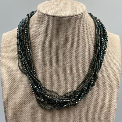 VTG Gold Tone Jewelry Set: Emerald Green Crystal Necklace & Matching Earrings - Thumbnail 6