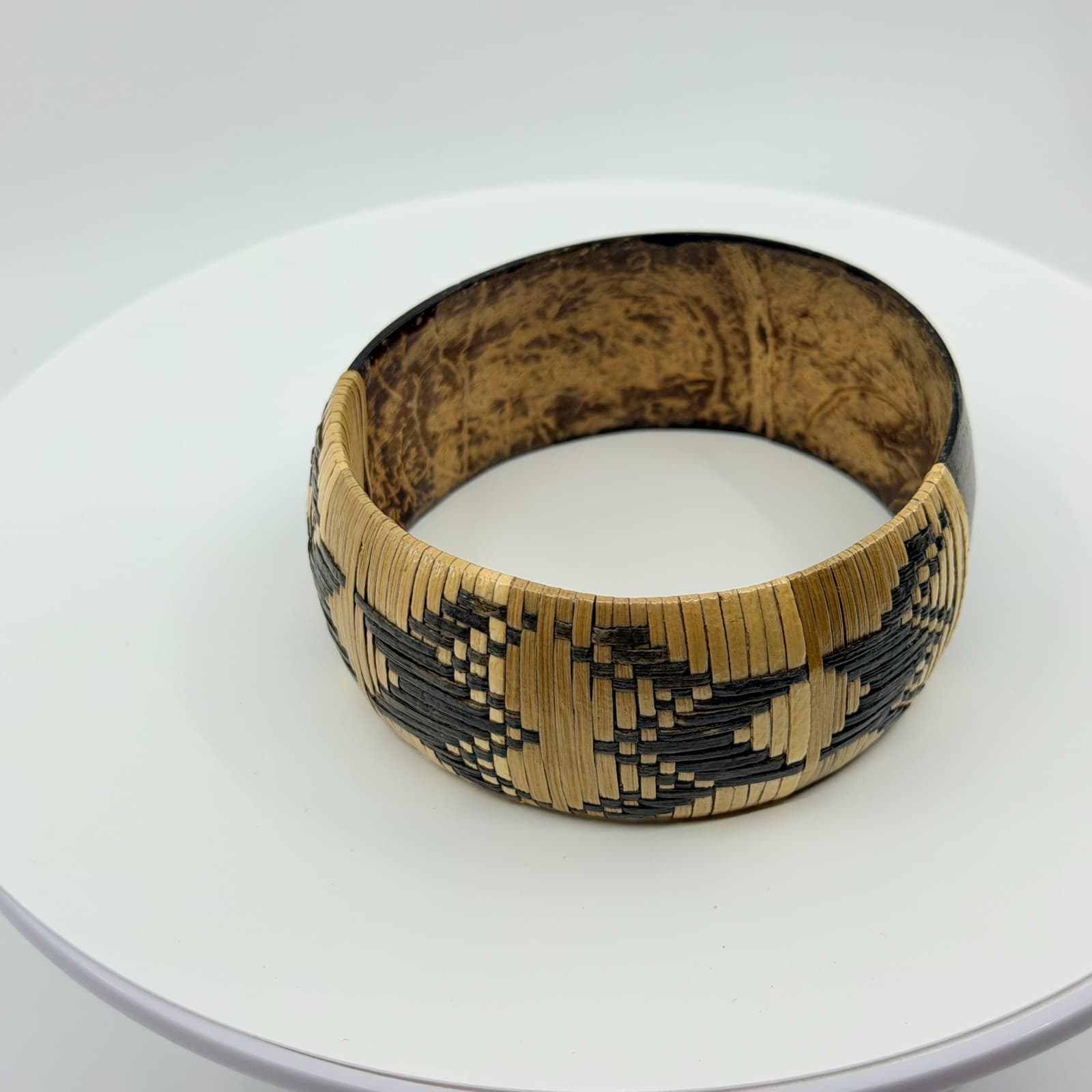 Vintage Woven Straw Coconut Shell Bangle Bracelet Chunky Statement Geometric Y2K - Thumbnail 6