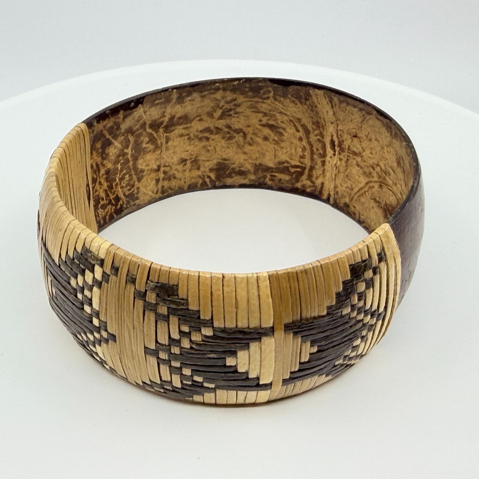 Vintage Woven Straw Coconut Shell Bangle Bracelet Chunky Statement Geometric Y2K - Thumbnail 4