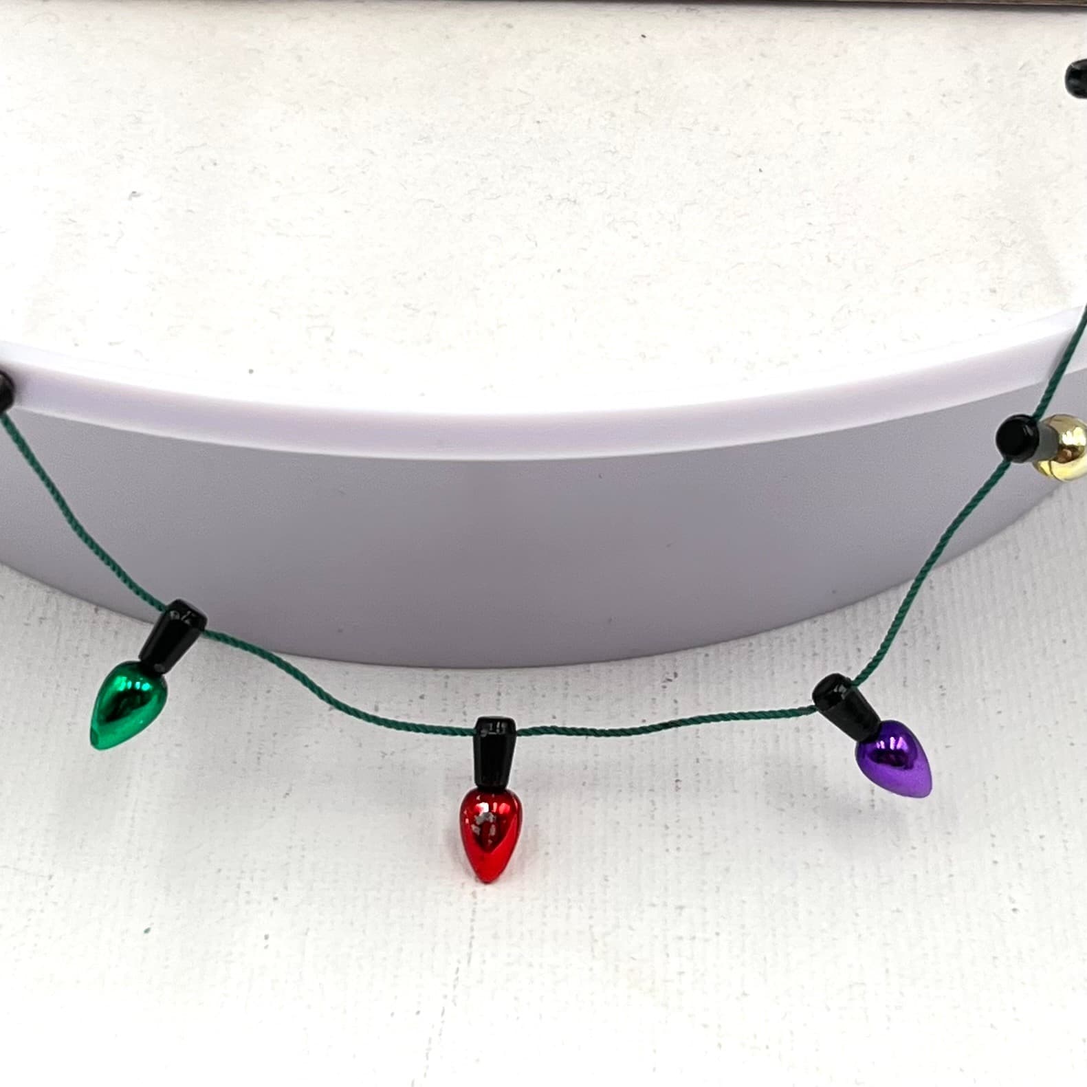 VTG Retro Festive Christmas Light Bulb Multicolor Bead Necklace Holiday Jewelry - Thumbnail 3