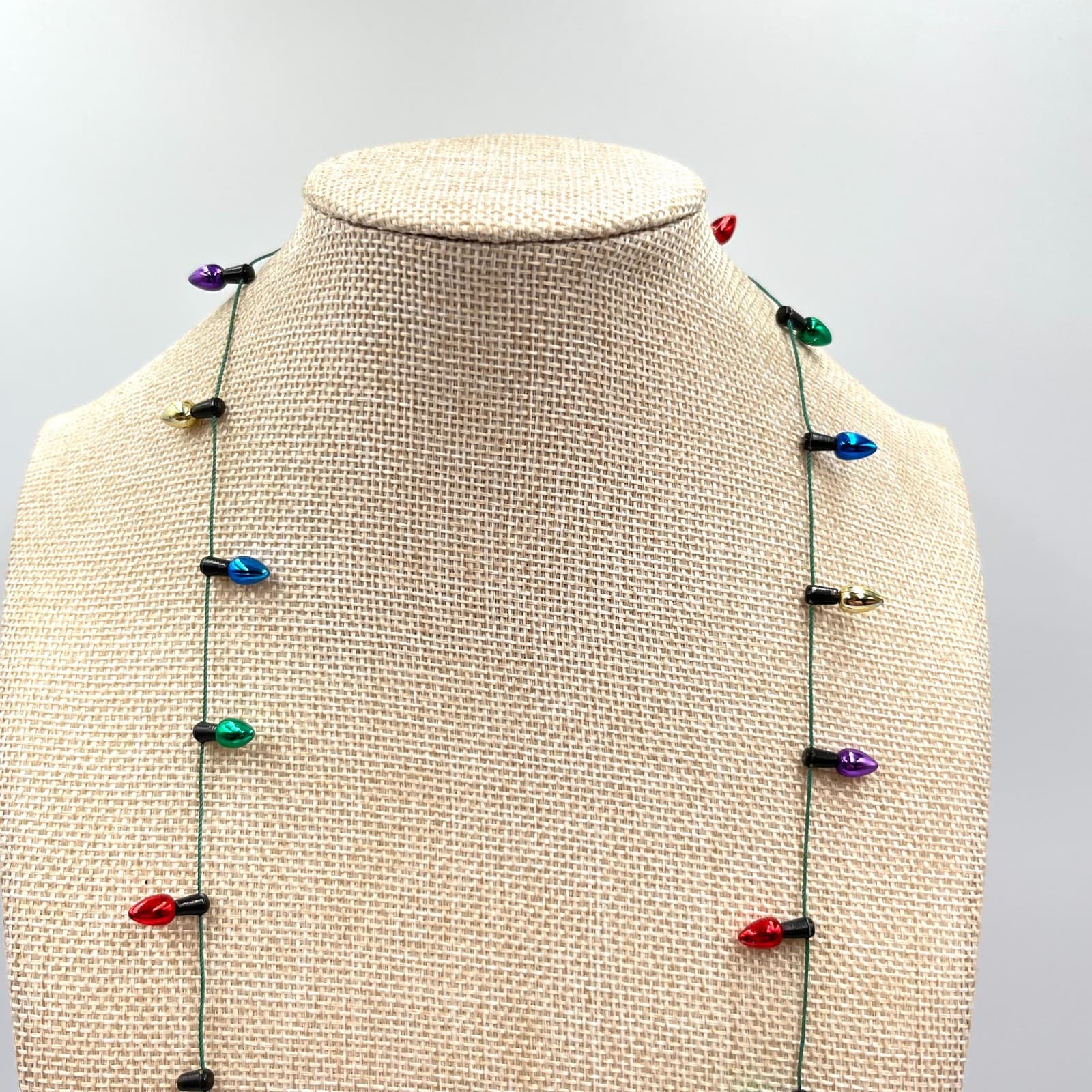 VTG Retro Festive Christmas Light Bulb Multicolor Bead Necklace Holiday Jewelry - Thumbnail 2