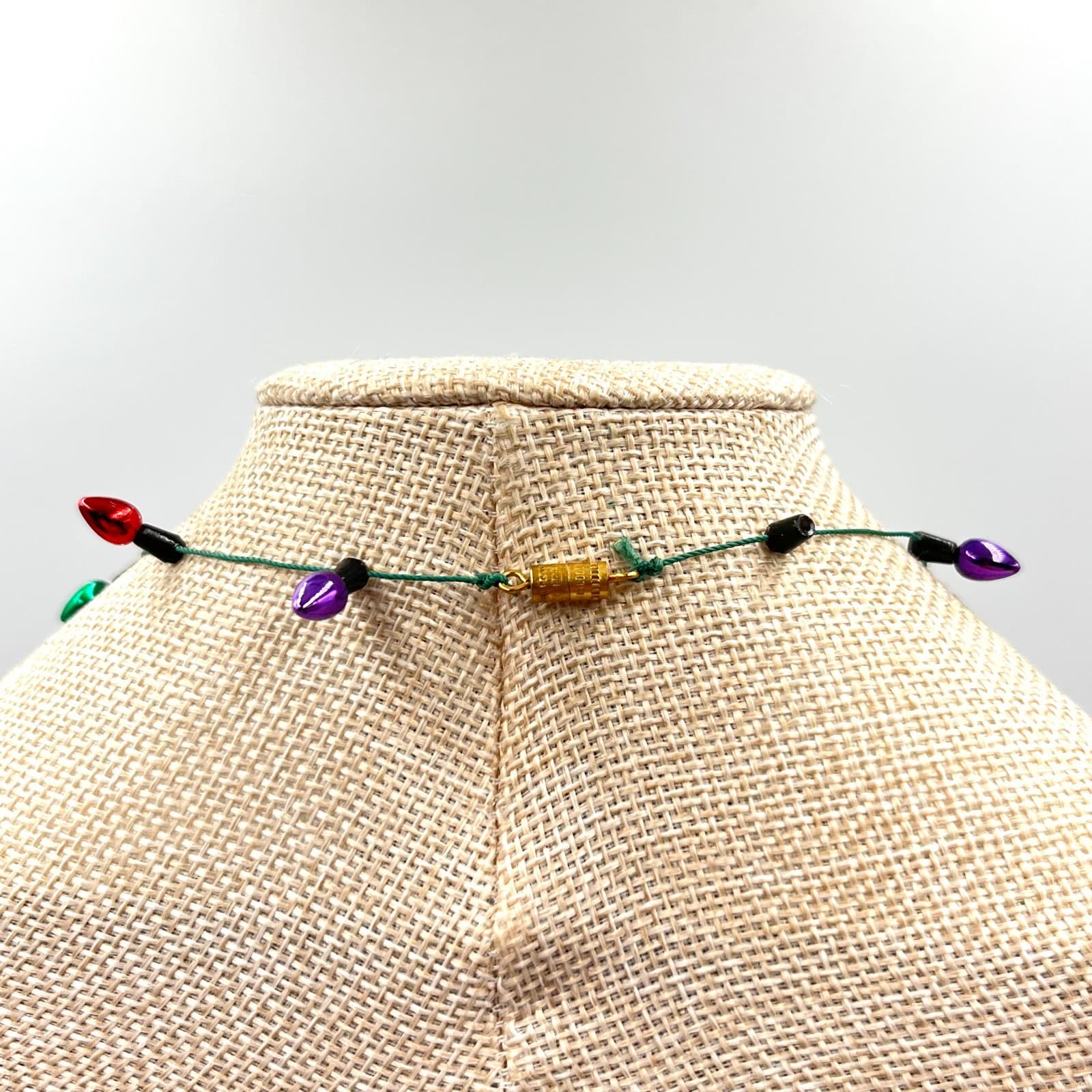 VTG Retro Festive Christmas Light Bulb Multicolor Bead Necklace Holiday Jewelry - Thumbnail 5