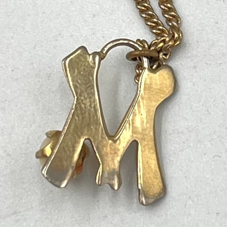 Vintage Gold Tone Initial M Faux Pearl Pendant Necklace Retro Jewelry Fashion - Thumbnail 2