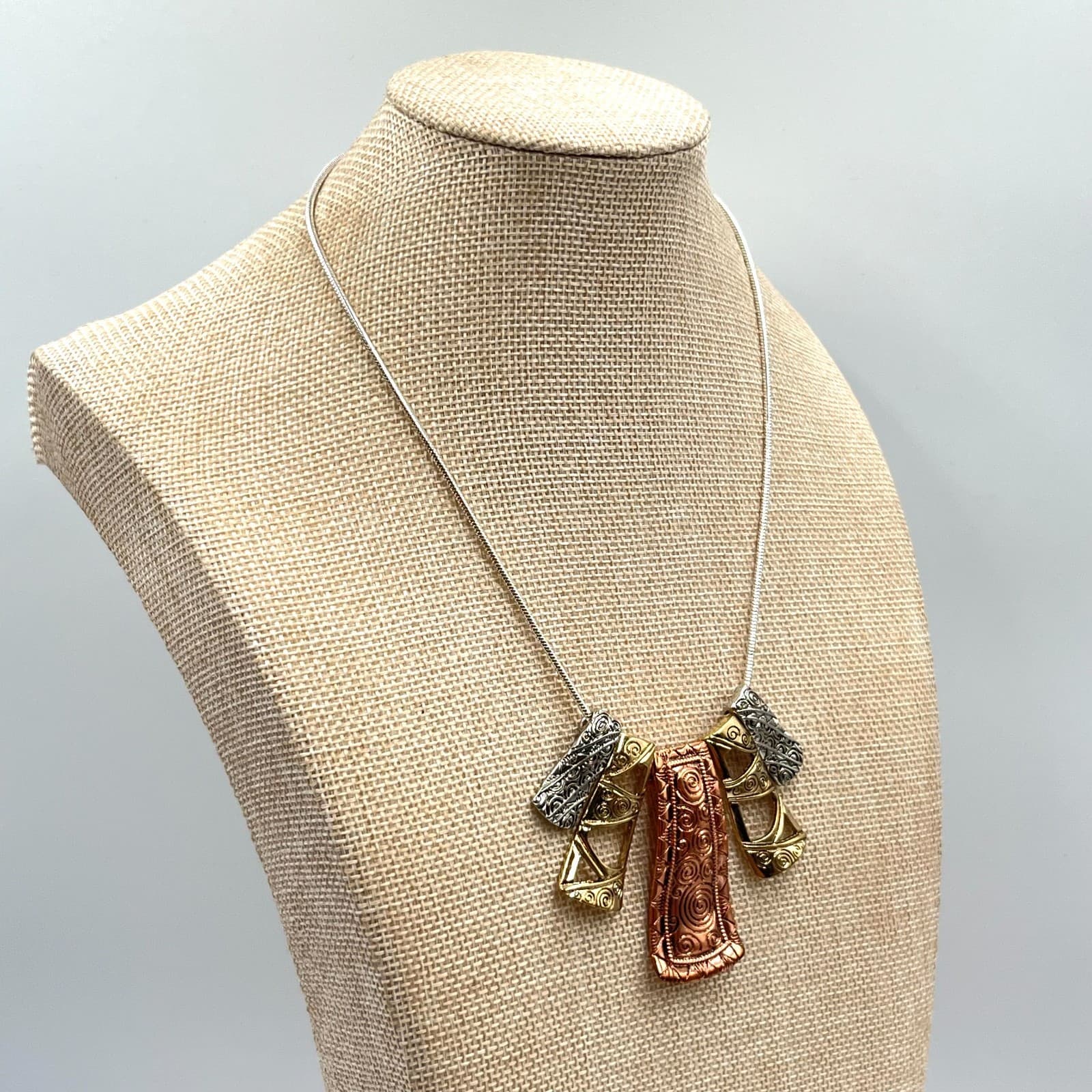 Vintage Mixed Metal Boho Tribal Etched Pendant Necklace Silver Gold Copper Tone - Thumbnail 4