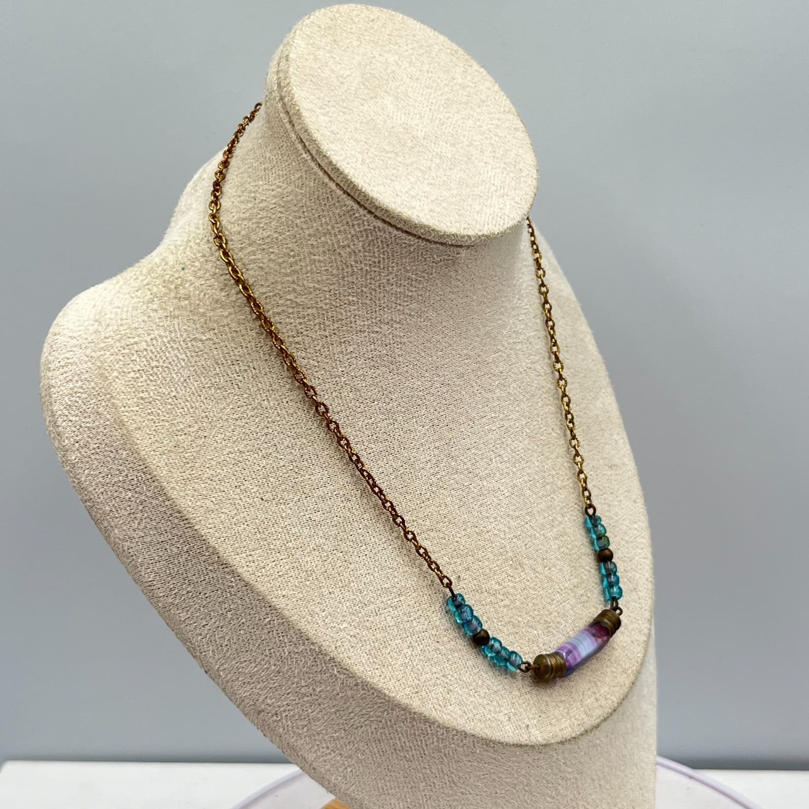 Vintage Boho Purple Slag Glass Tube Necklace - Blue Beaded Brass Tone Chain 18" - Thumbnail 4