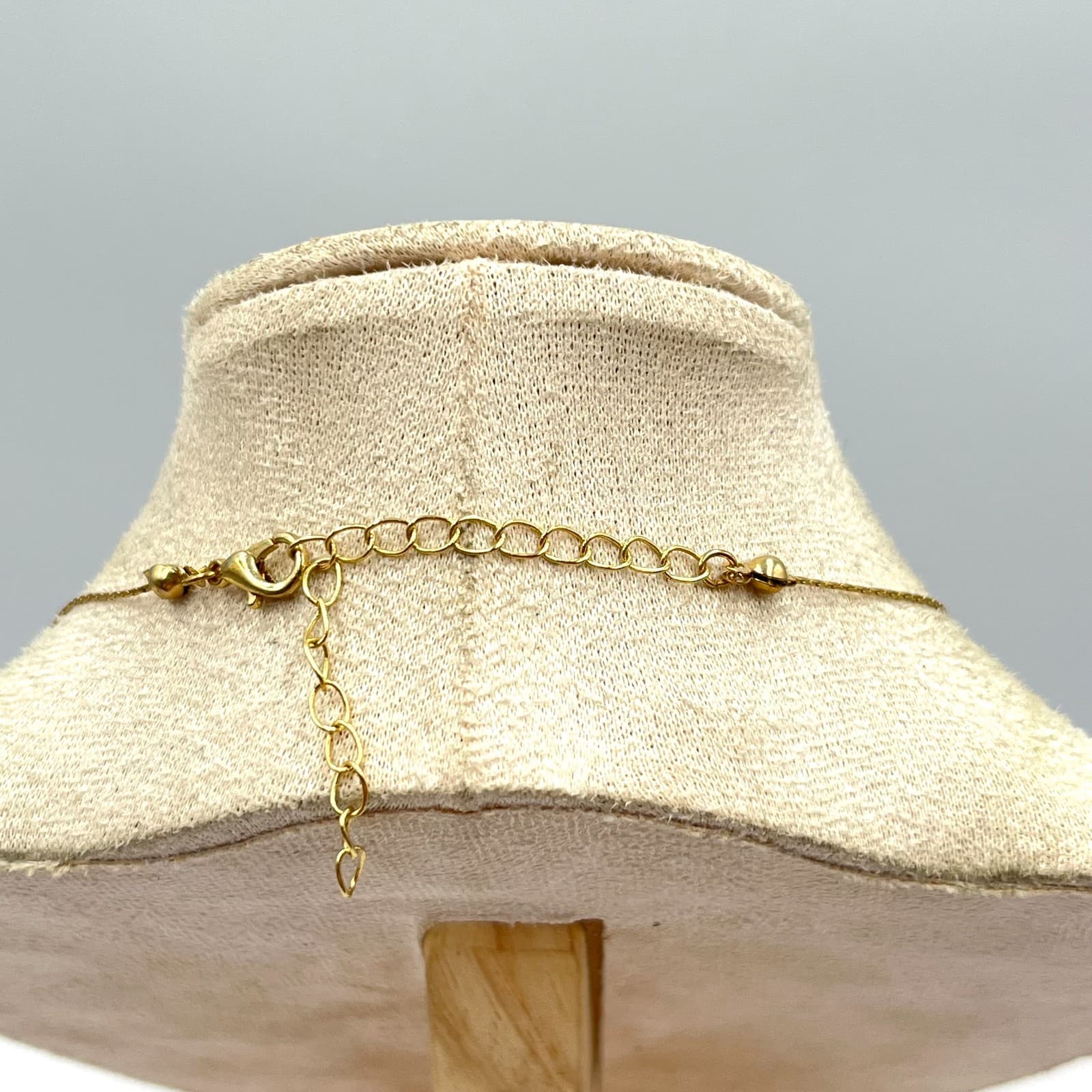 VTG Y2K Aesthetic Gold Tone LOVE Letter Bead Necklace Pink Crystal Accents Retro - Thumbnail 6