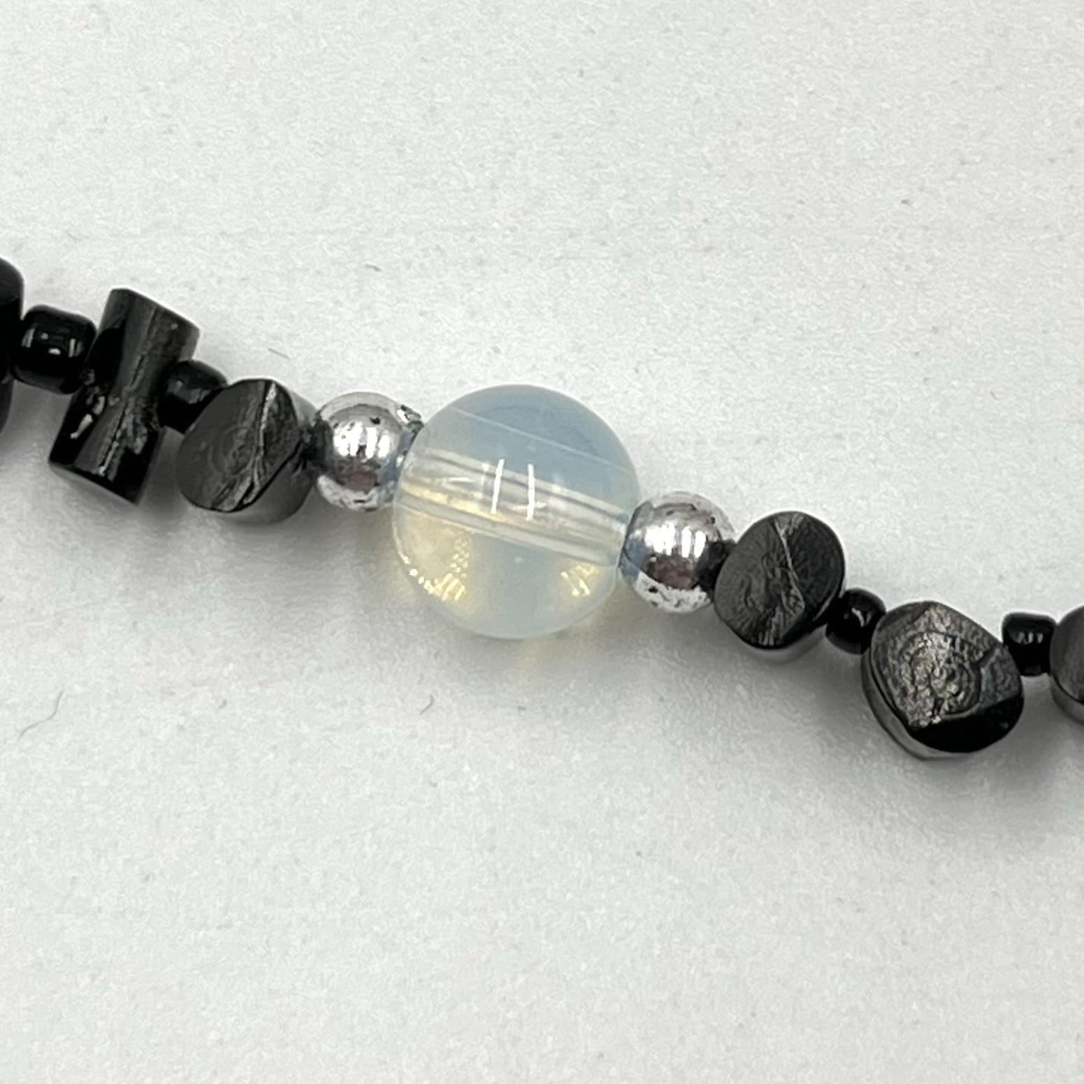 Vintage Retro Black Onyx & Opalite Beaded Necklace - 22" Boho Chic Strand Barrel - Thumbnail 3