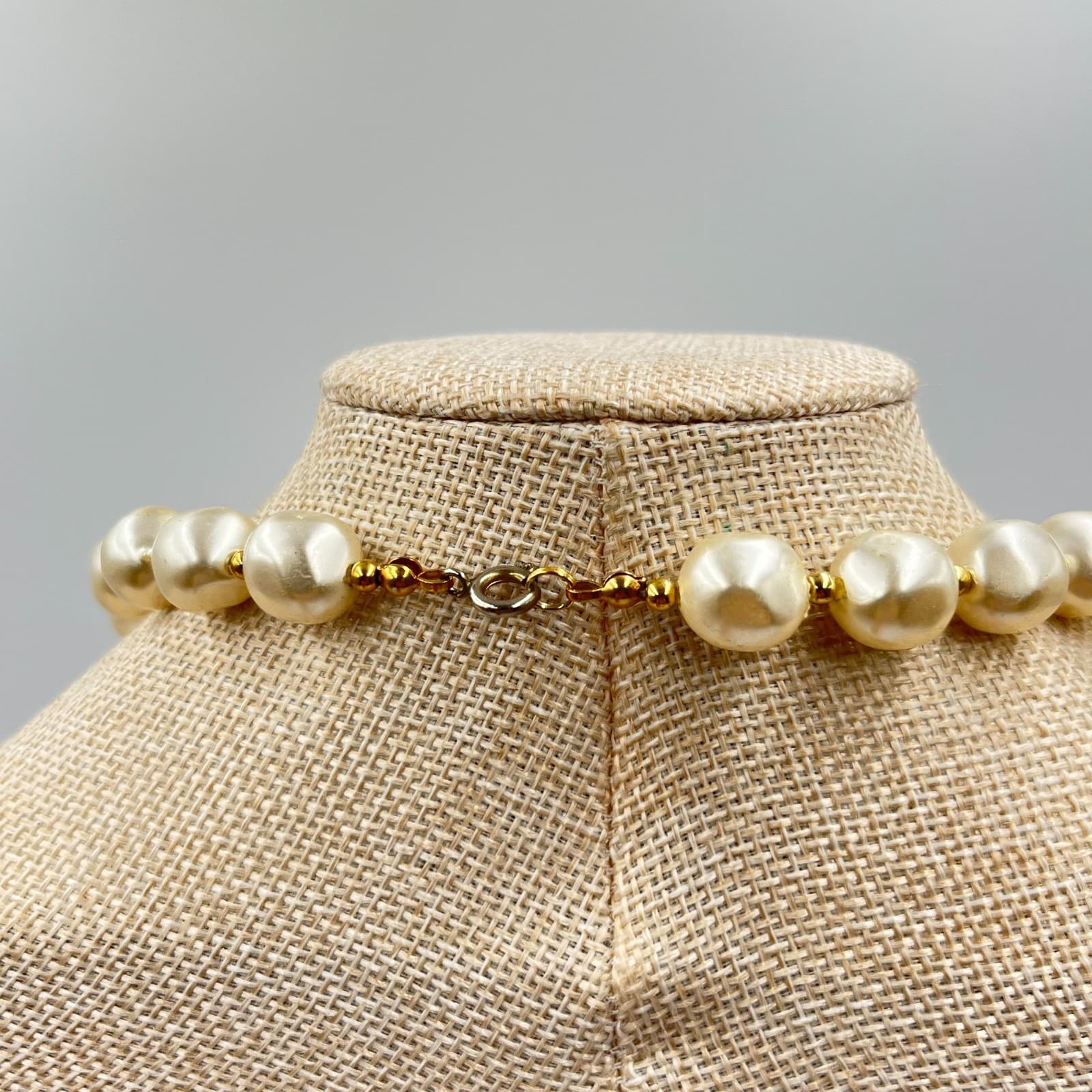 Vintage Faux Pearl Necklace with Multi-Color Glass Accents - Retro Chic Fashion - Thumbnail 8