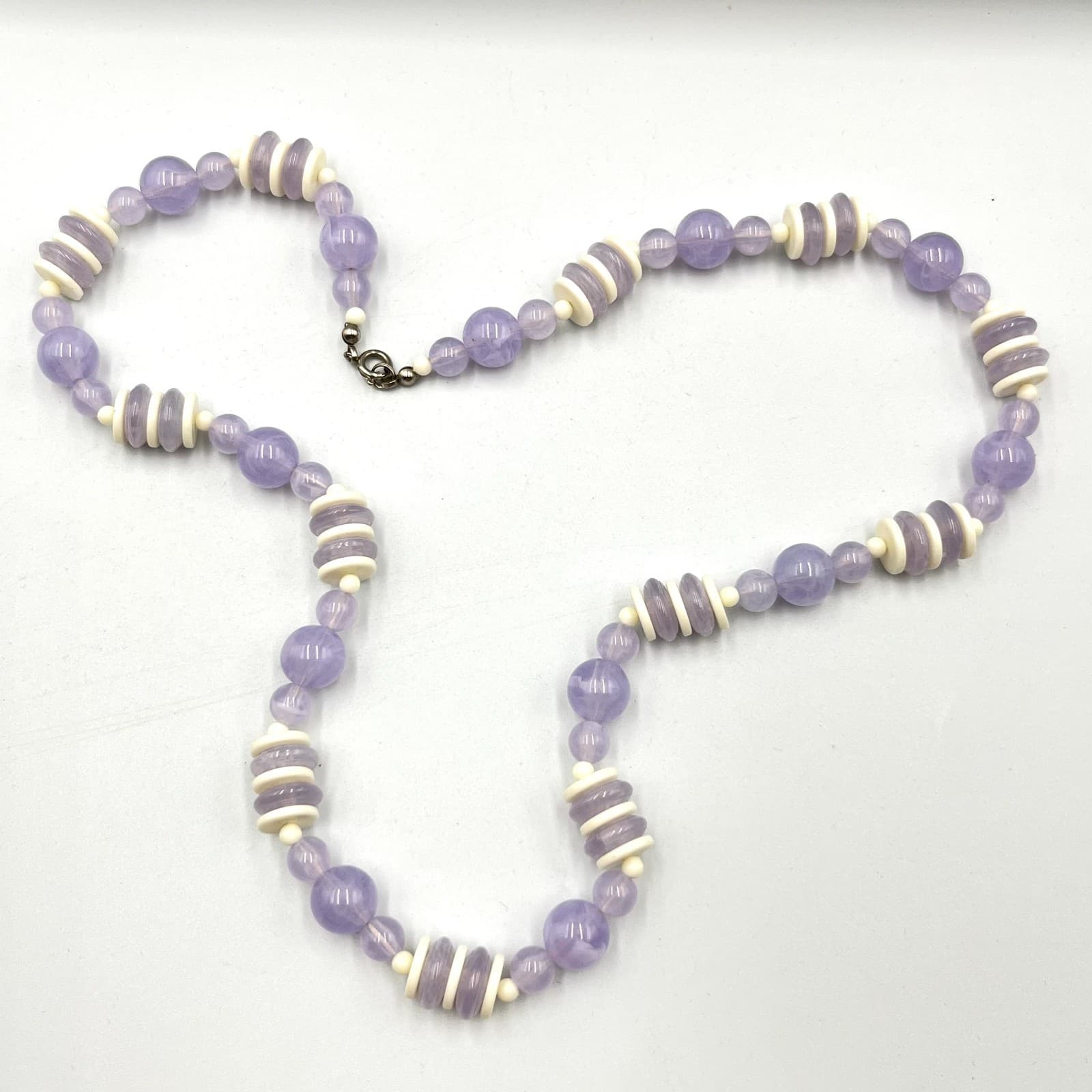 Vintage Retro Lavender Purple Glass & Cream Resin Beaded Strand Necklace 24" - Thumbnail 2