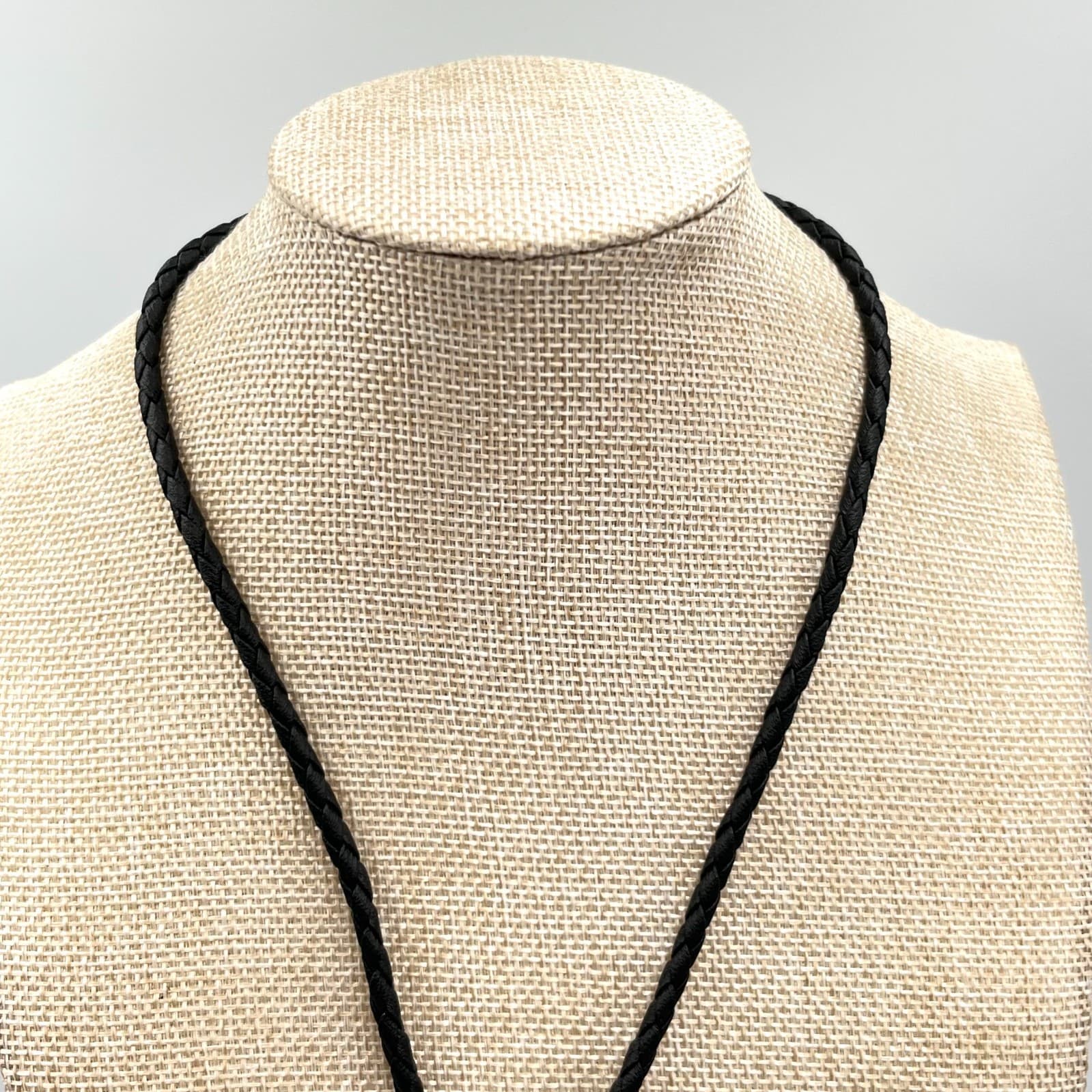 VTG Bronze Tone Cowboy Hat Bolo Tie Western Braided Black Leather Southwestern - Thumbnail 6