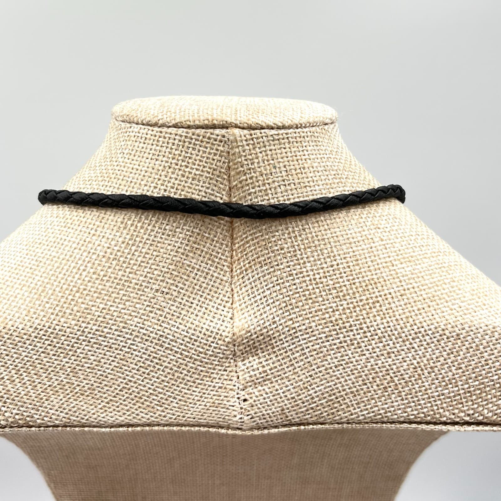 VTG Bronze Tone Cowboy Hat Bolo Tie Western Braided Black Leather Southwestern - Thumbnail 8
