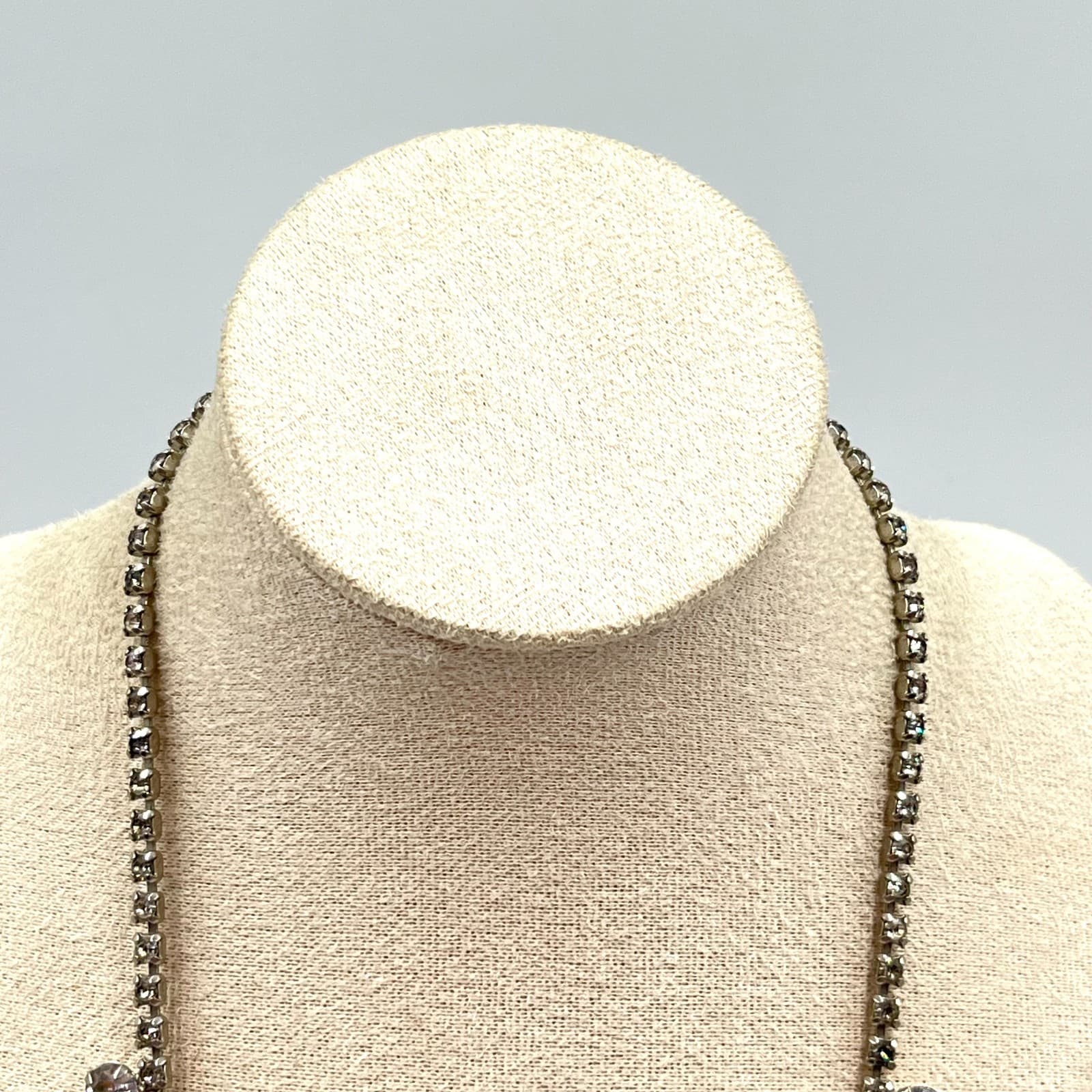 Vintage Mid-Century Crystal Fringe Choker Necklace Silver Tone Art Deco Style - Thumbnail 6