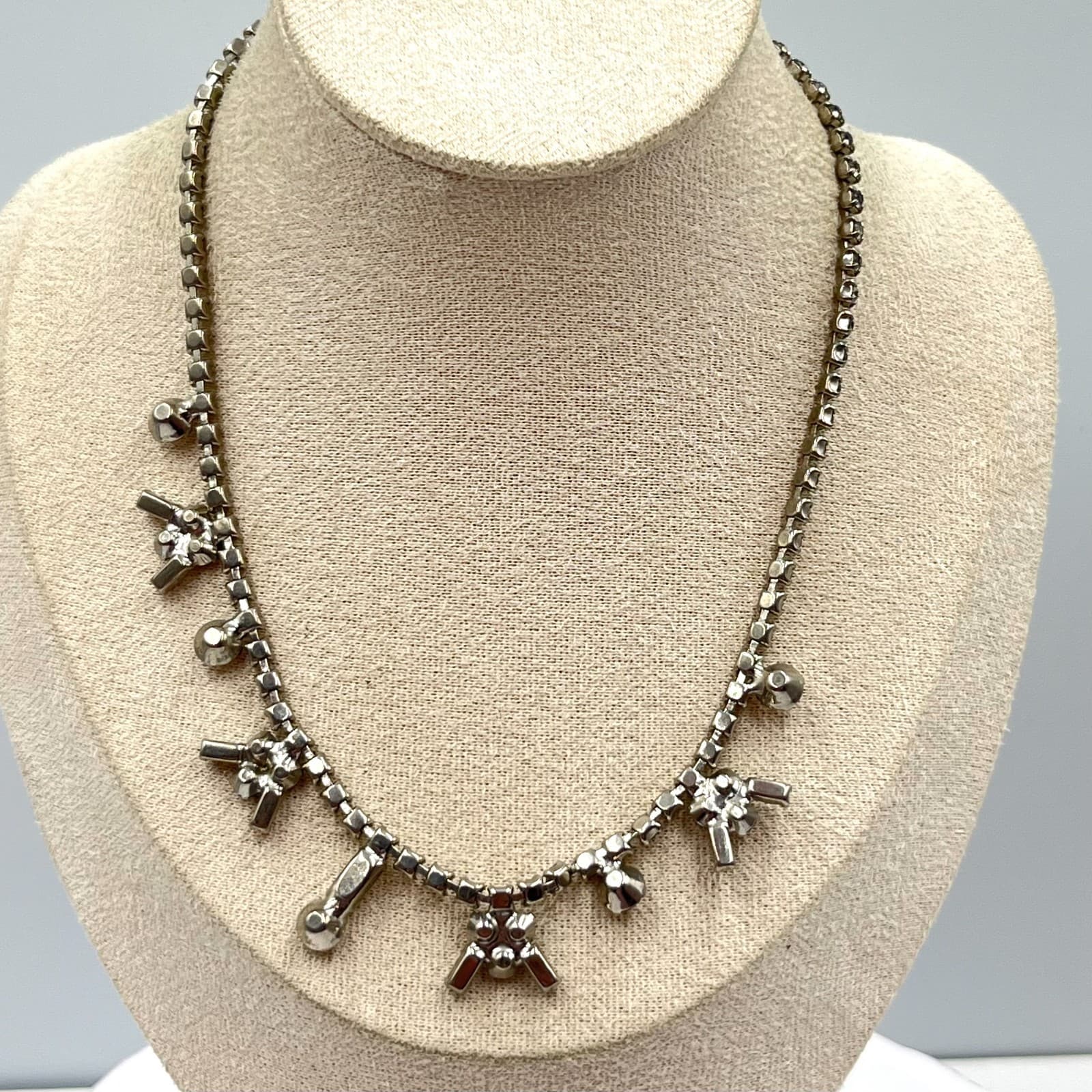 Vintage Mid-Century Crystal Fringe Choker Necklace Silver Tone Art Deco Style - Thumbnail 8