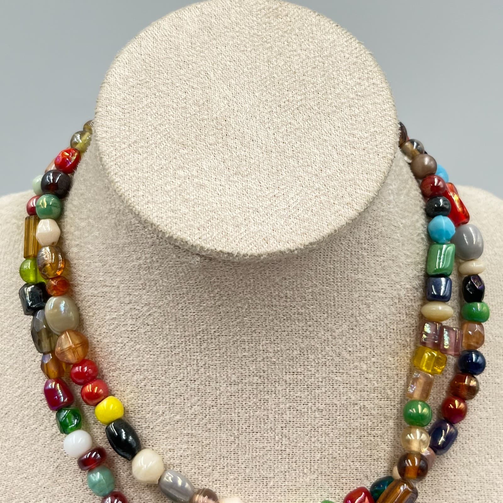 Vintage Boho Multi-Color Glass Bead Strand Necklace Eclectic Artsy Retro Style - Thumbnail 5
