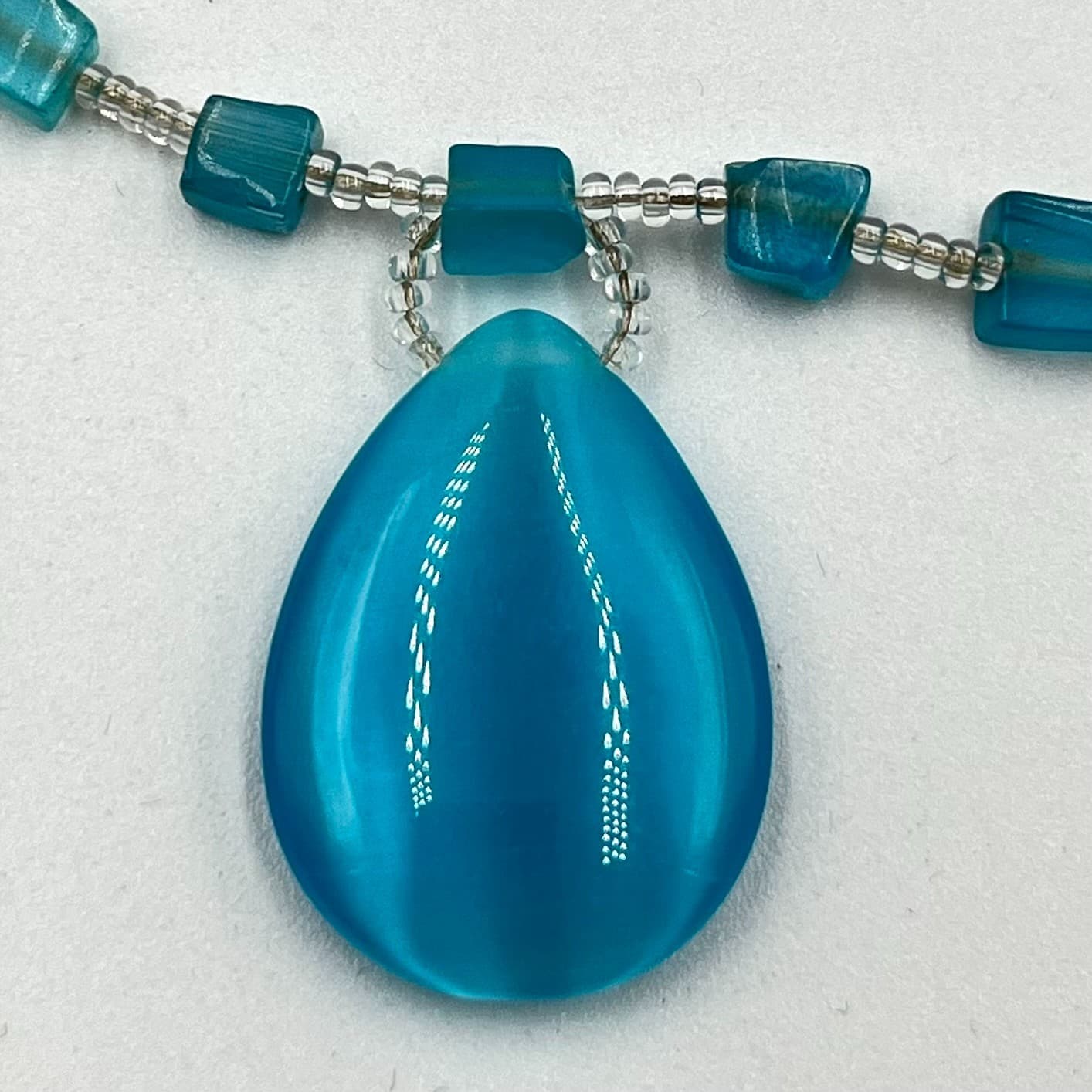 Vintage Y2K Blue Cat Eye Teardrop Pendant Necklace Clear Seed Bead Boho Retro - Thumbnail 4