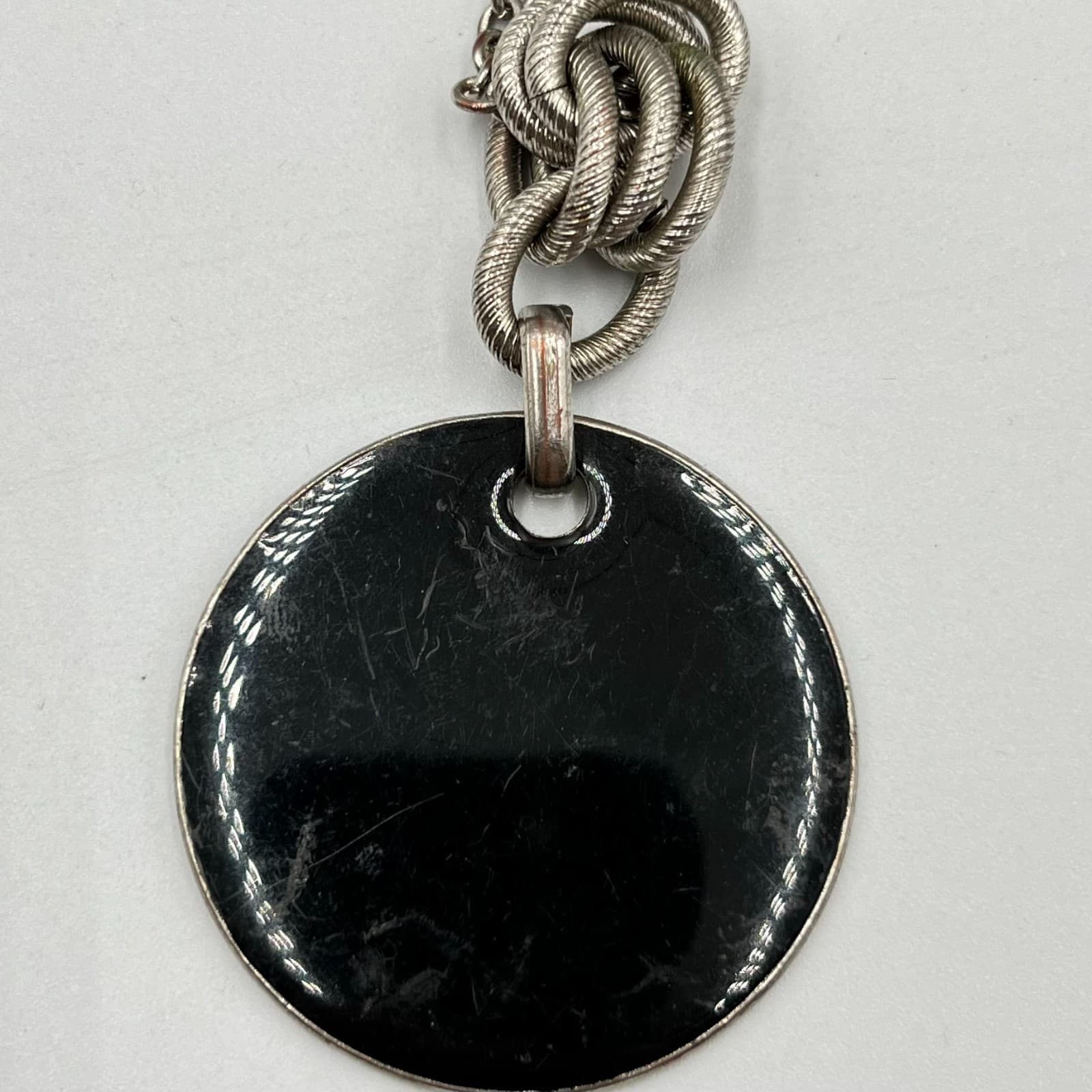 Vintage New York & Co Y2K Black Enamel Round Pendant Silver Tone Knot Necklace - Thumbnail 2
