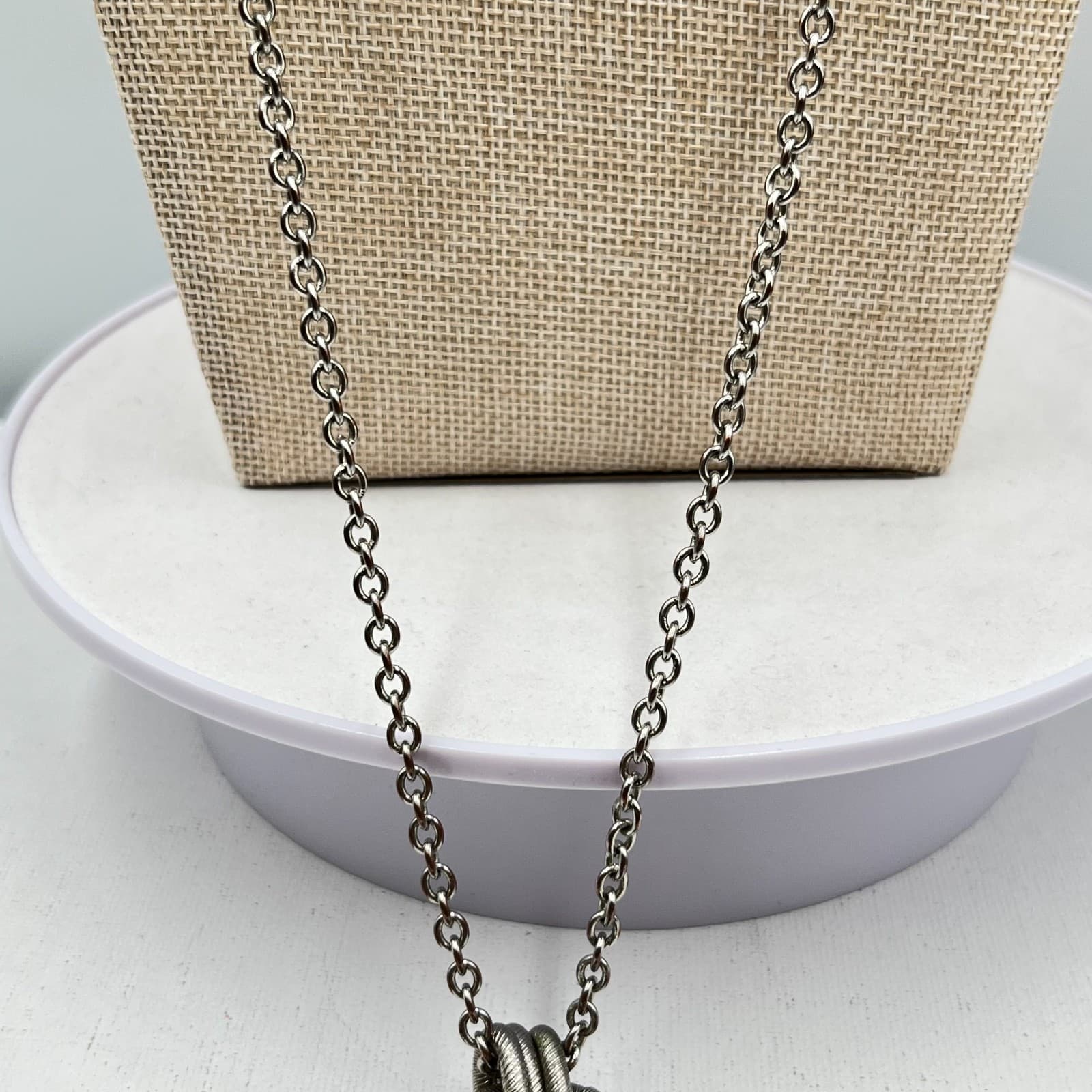 Vintage New York & Co Y2K Black Enamel Round Pendant Silver Tone Knot Necklace - Thumbnail 9