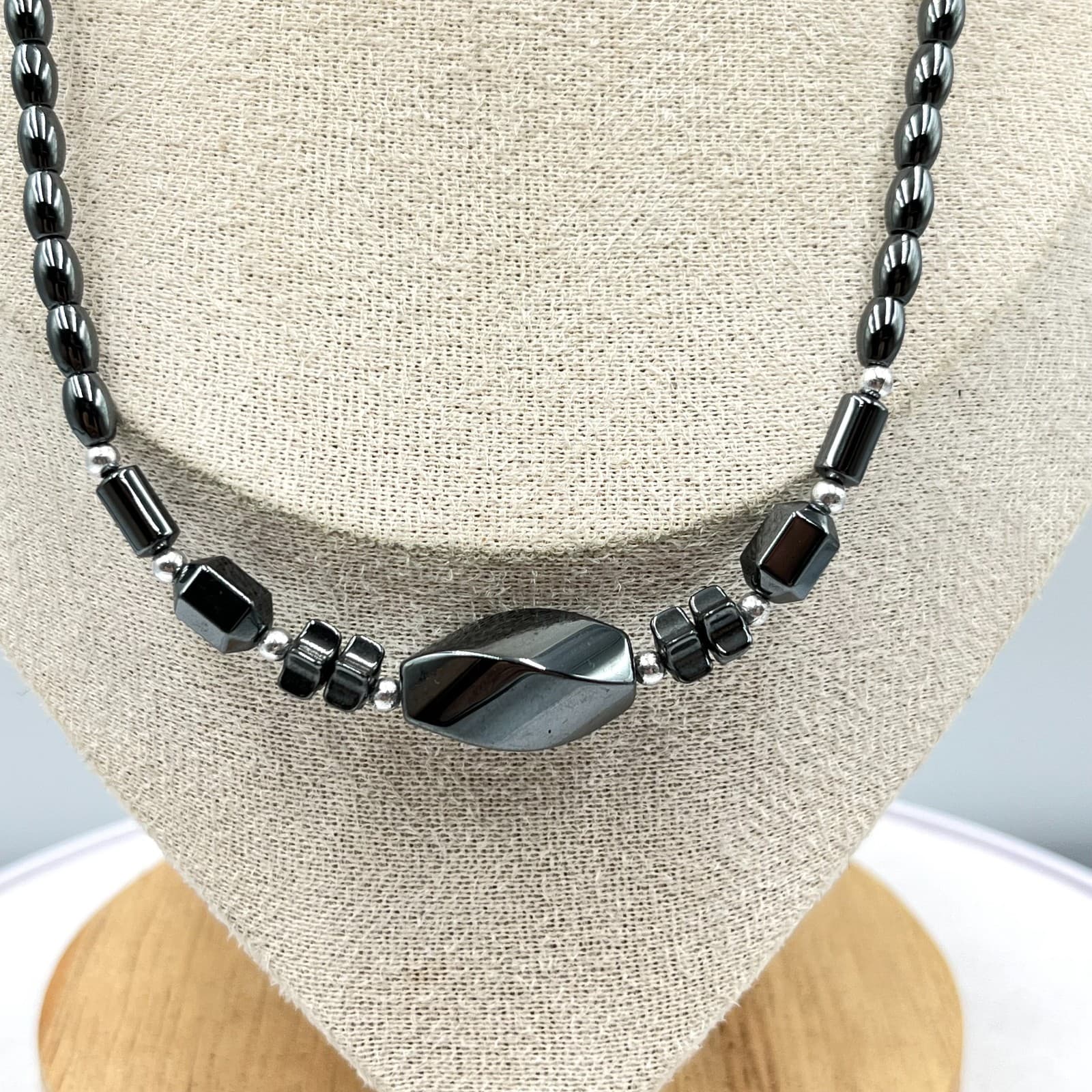 Vintage Hematite Beaded Statement Necklace Gunmetal Grey Geometric Classic - Thumbnail 8