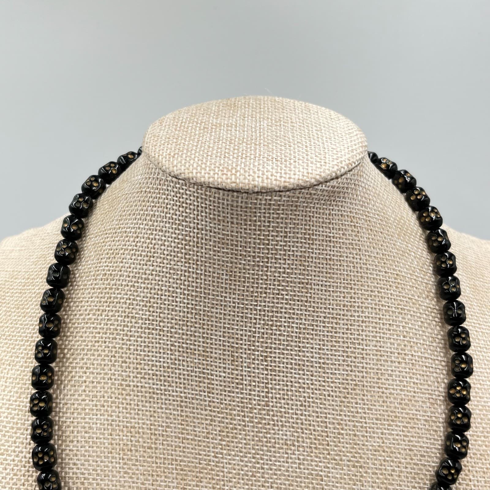 Vintage Retro Black Skull Bead Necklace Goth Grunge Emo Jewelry Barrel Clasp - Thumbnail 5