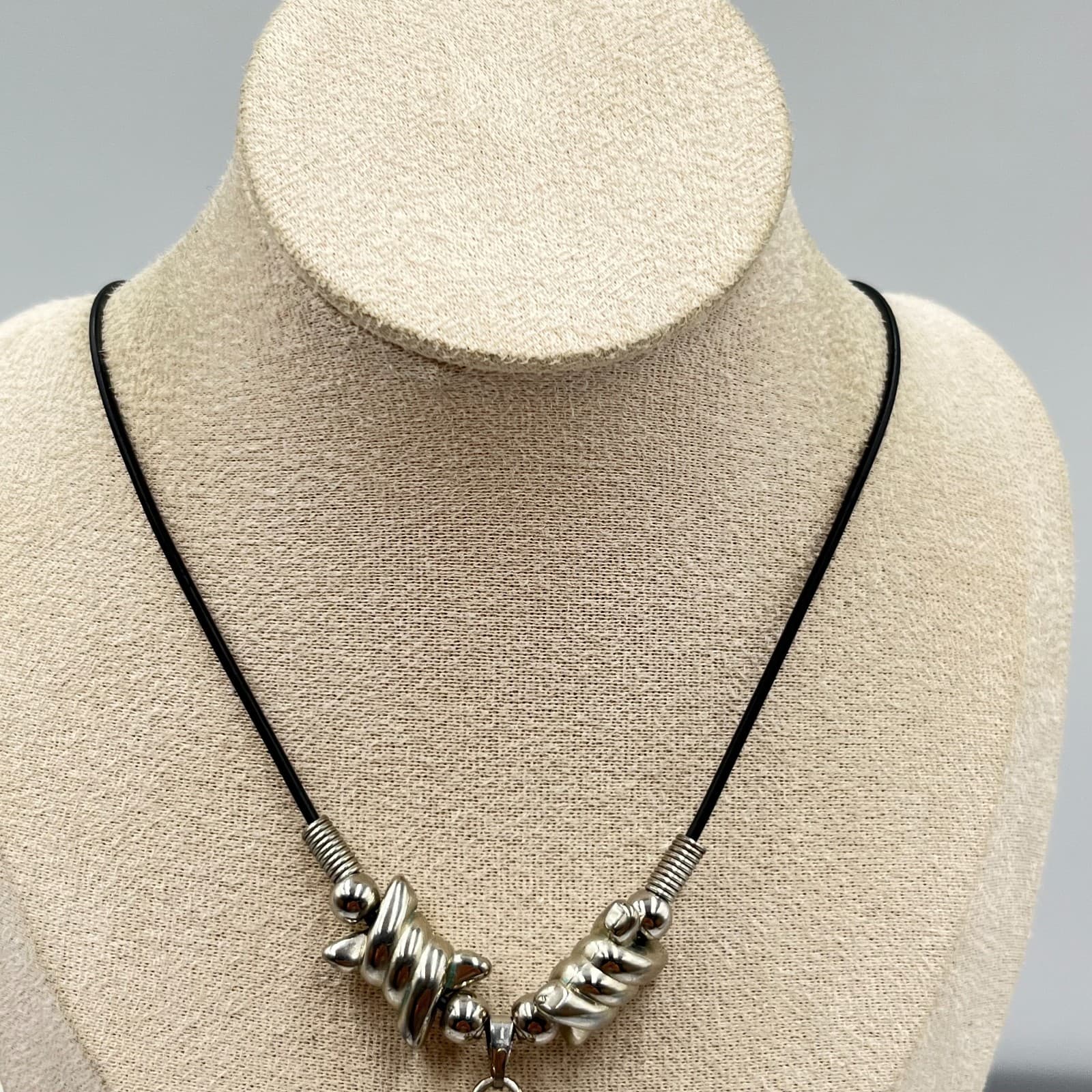 Vintage Faux Tooth Dragon Claw Necklace Barb Wire Beads Black Cord Goth Retro - Thumbnail 6