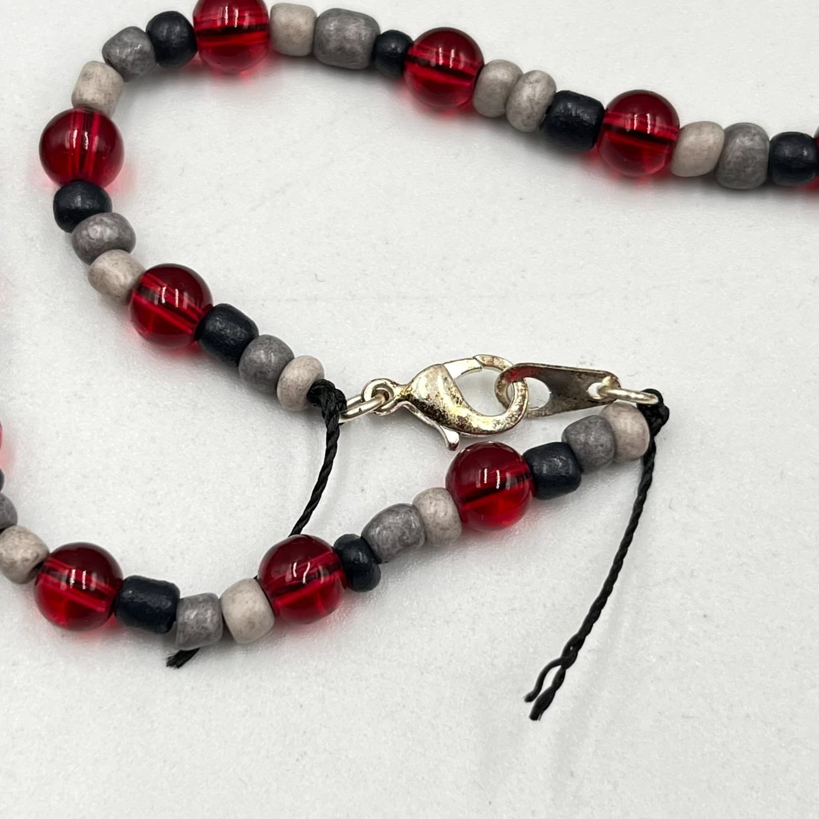 Vintage Goth Red & Black Beaded Skull Necklace Retro Grunge Alt Boho Jewelry - Thumbnail 4