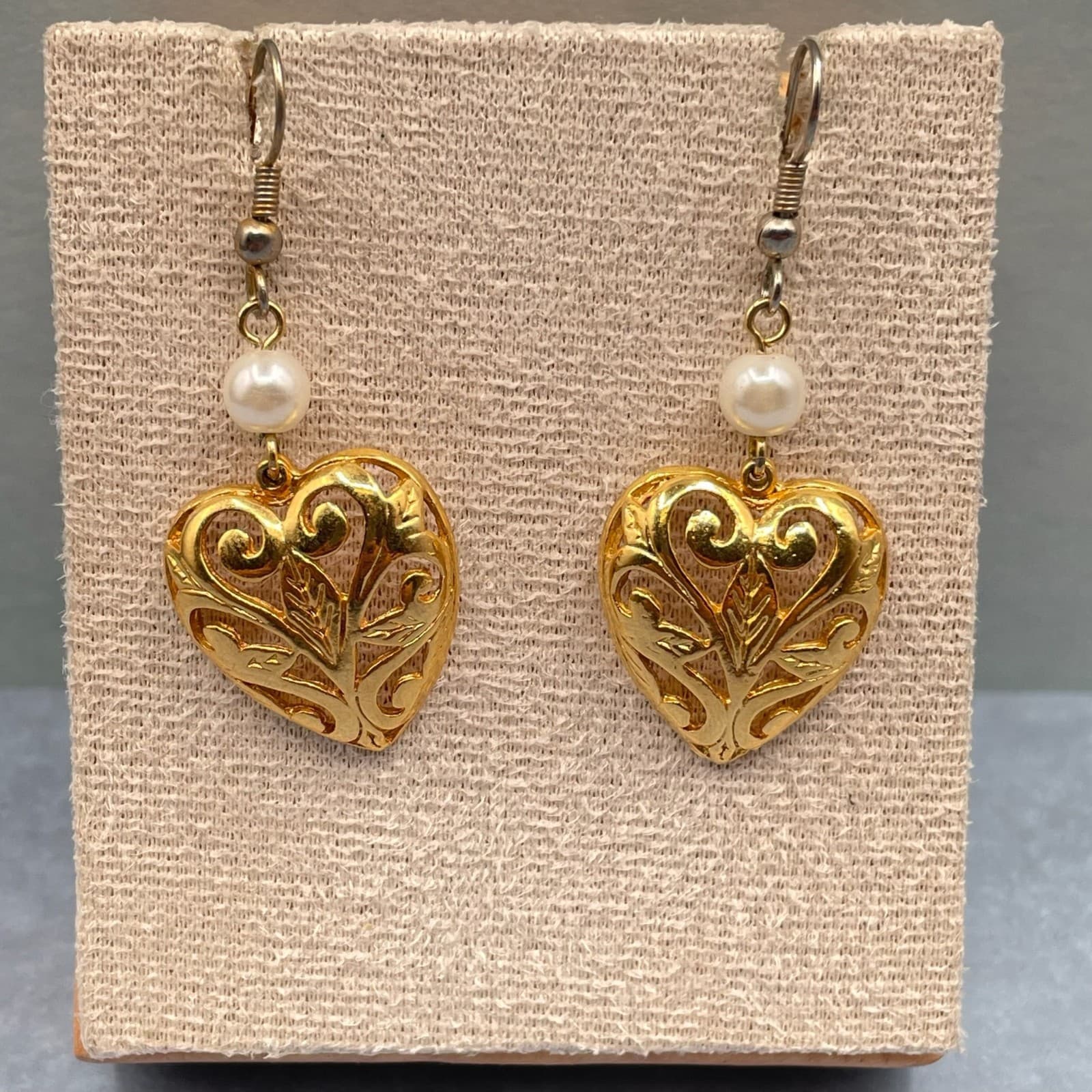 Vintage Filigree Heart Drop Earrings Faux Pearl Accent Gold Tone Hook Style - Thumbnail 3