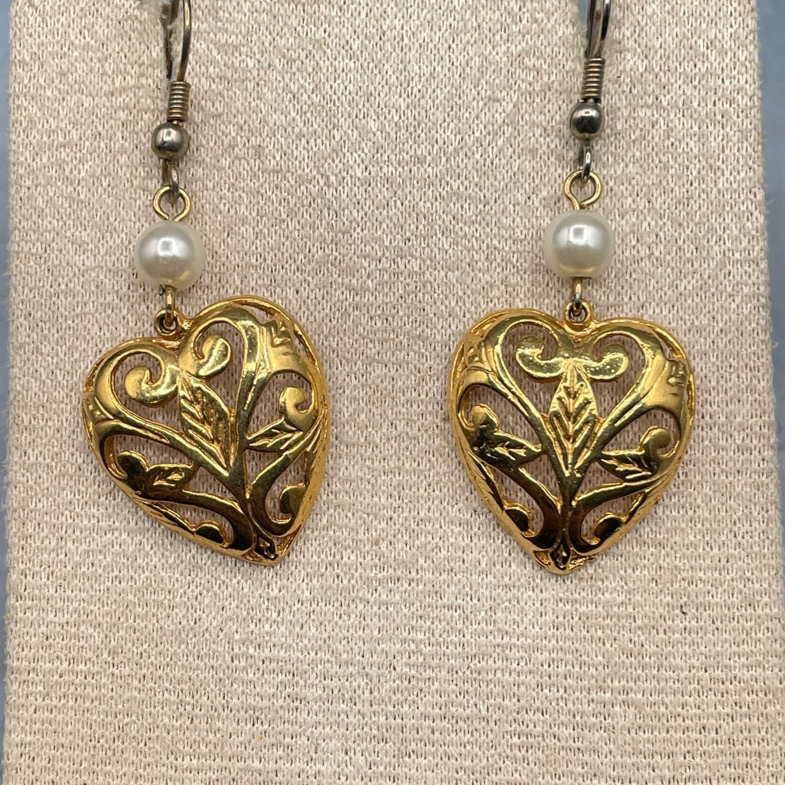 Vintage Filigree Heart Drop Earrings Faux Pearl Accent Gold Tone Hook Style - Thumbnail 5