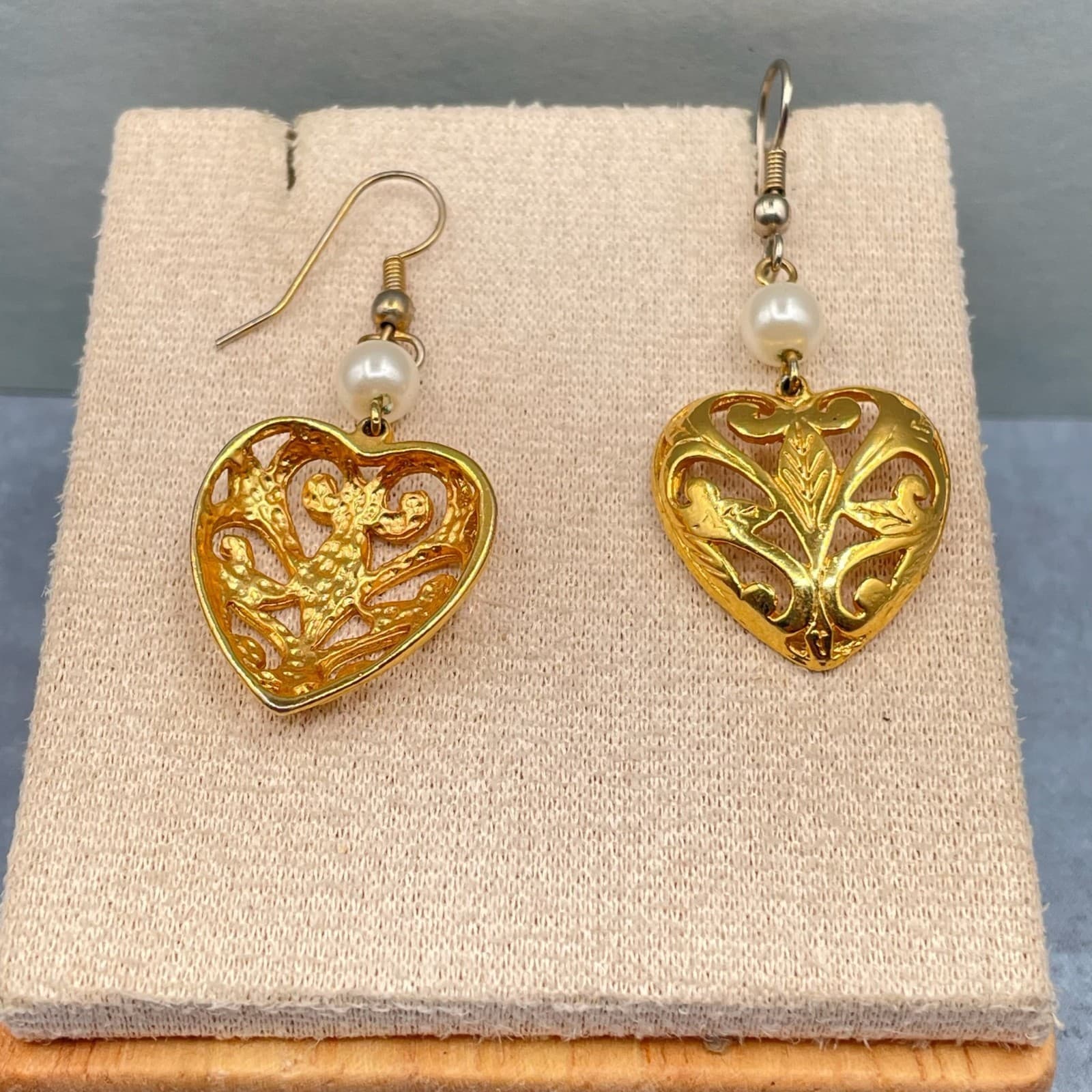 Vintage Filigree Heart Drop Earrings Faux Pearl Accent Gold Tone Hook Style - Thumbnail 2