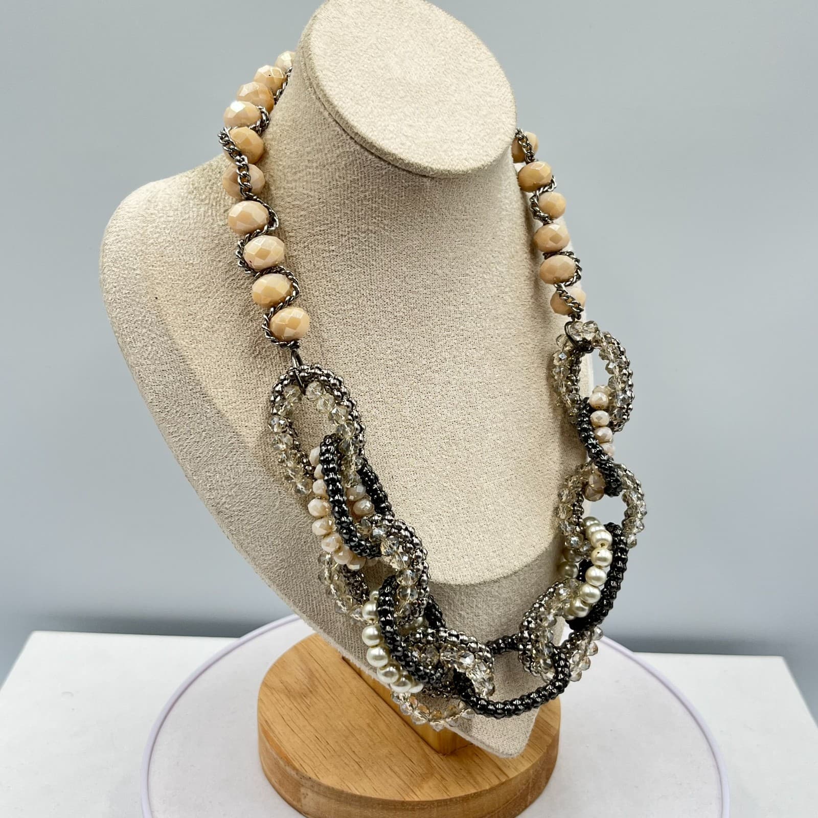 VTG Vera Wang Interlocking Circle Pearl & Crystal Statement Necklace Silver Tone - Thumbnail 8