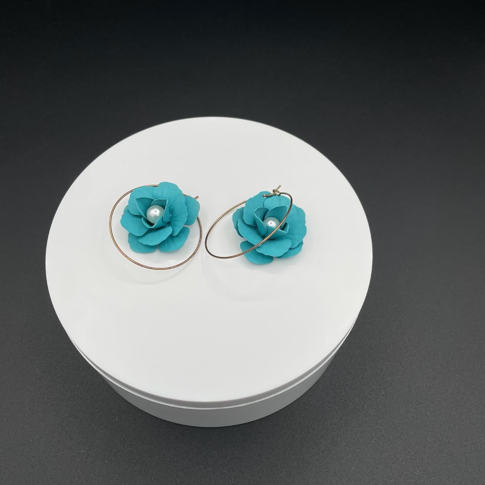 Vintage Teal Floral Hoop Earrings with Pearl Center – Statement Flower Jewelry - Thumbnail 2